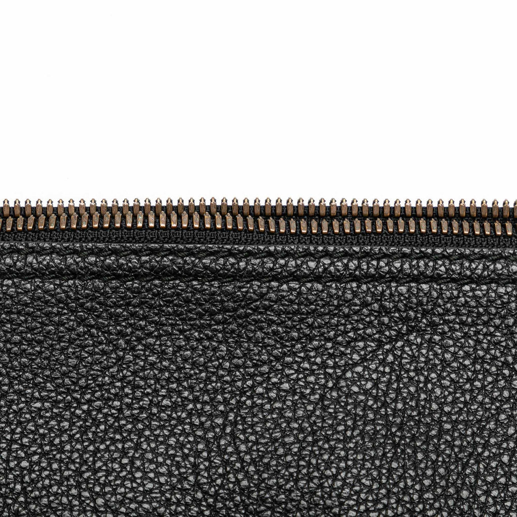 Gucci Leather Gucci Logo Clutch Bag (SHG-0B9RCU)