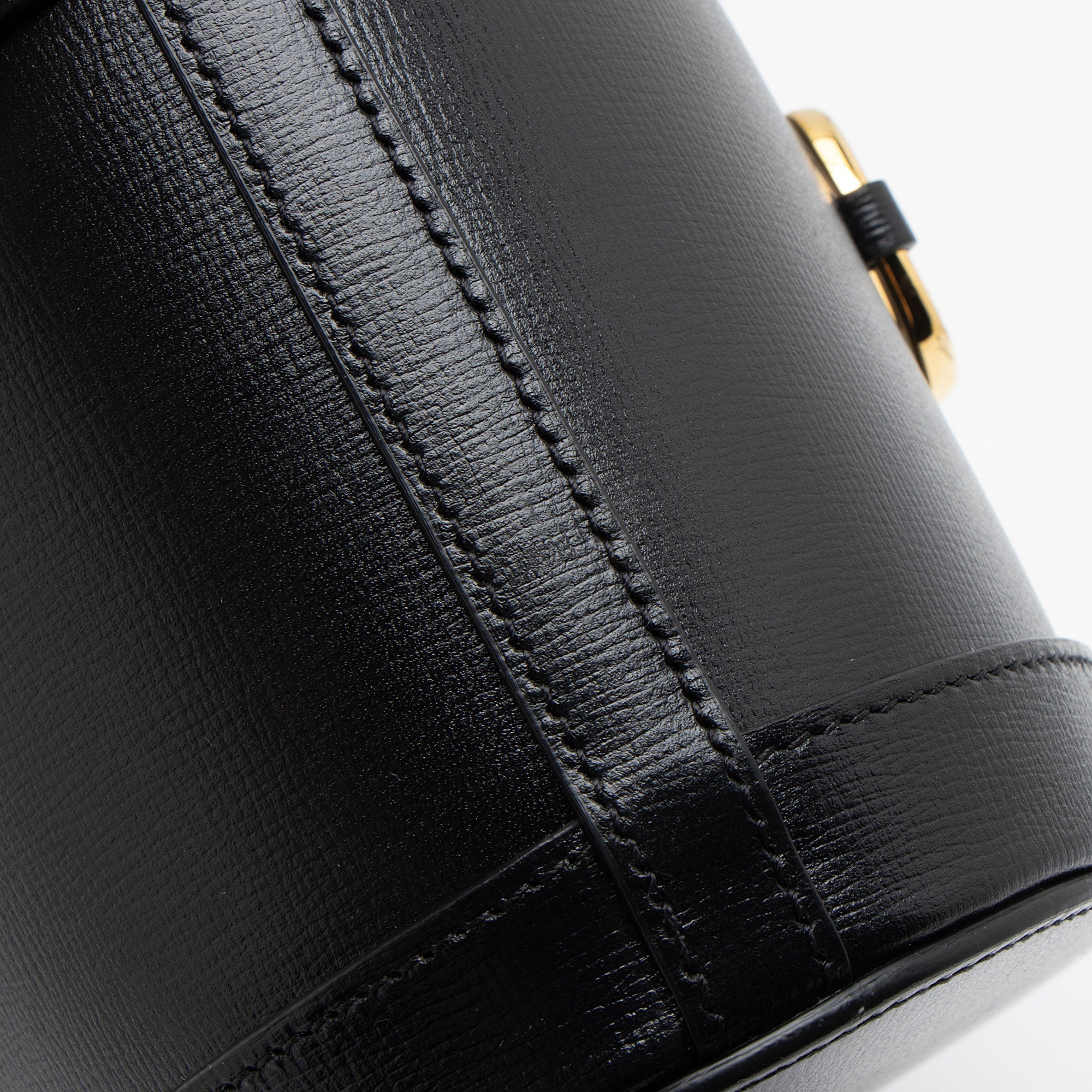 Gucci Leather Horsebit 1955 Drawstring Bucket Bag (SHF-LUUWQJ)