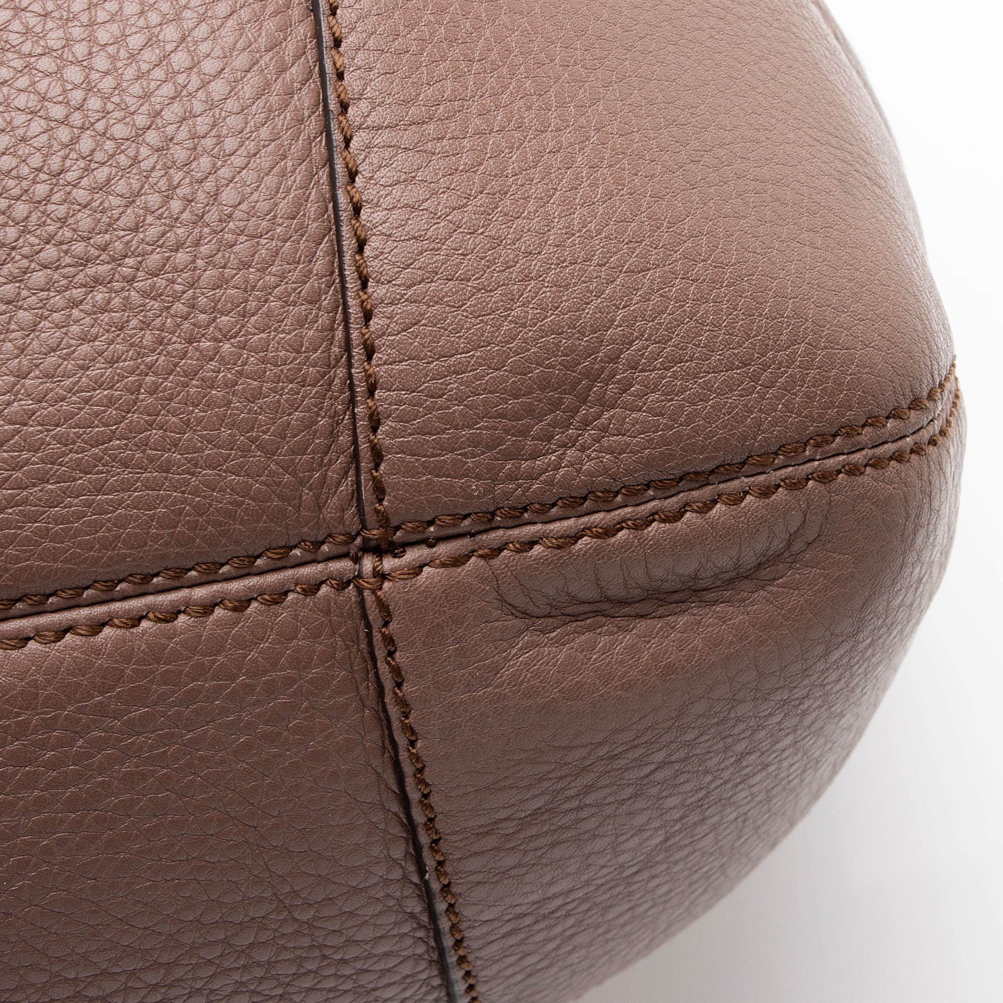 Gucci Leather Soho Chain Medium Hobo