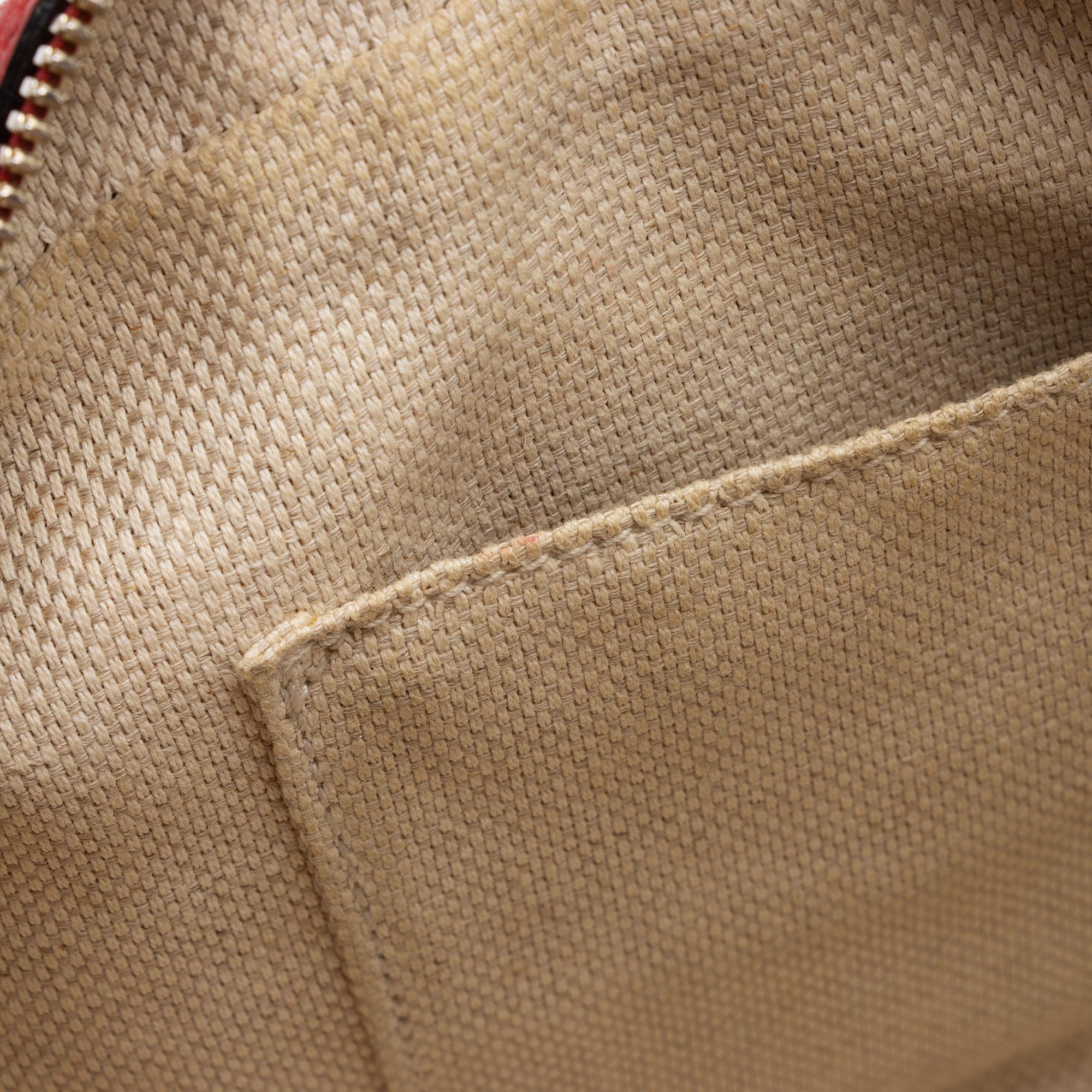 Gucci Leather Soho Disco Bag (SHF-k2rch0)