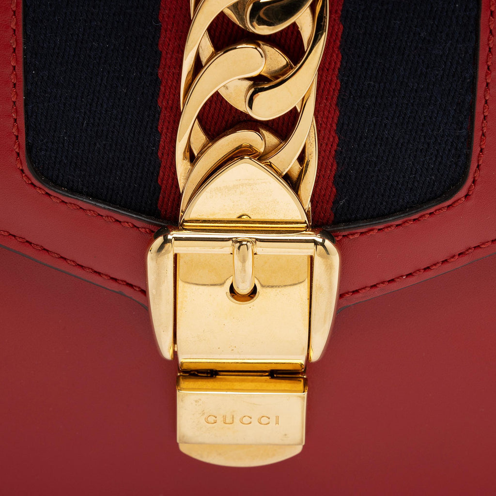 Gucci Leather Sylvie Mini Satchel (SHF-SJmAoq)