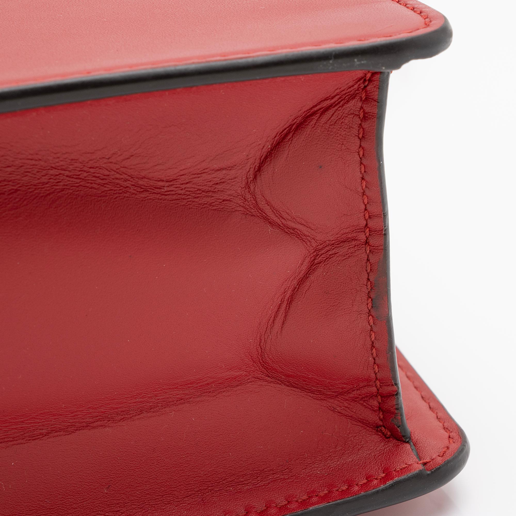 Gucci Leather Sylvie Mini Satchel (SHF-SJmAoq)
