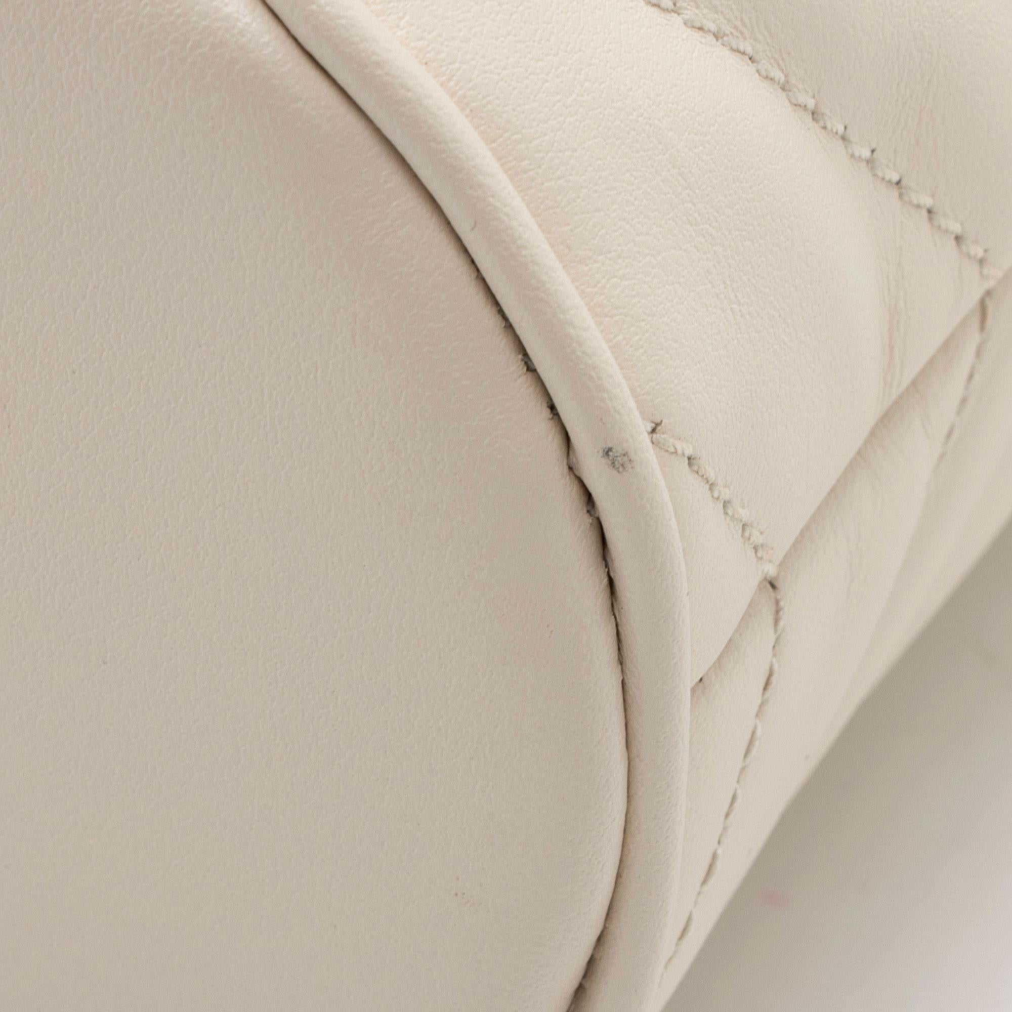 Gucci Matelasse Leather GG Marmont Mini Bucket Bag (SHF-OKI41N)