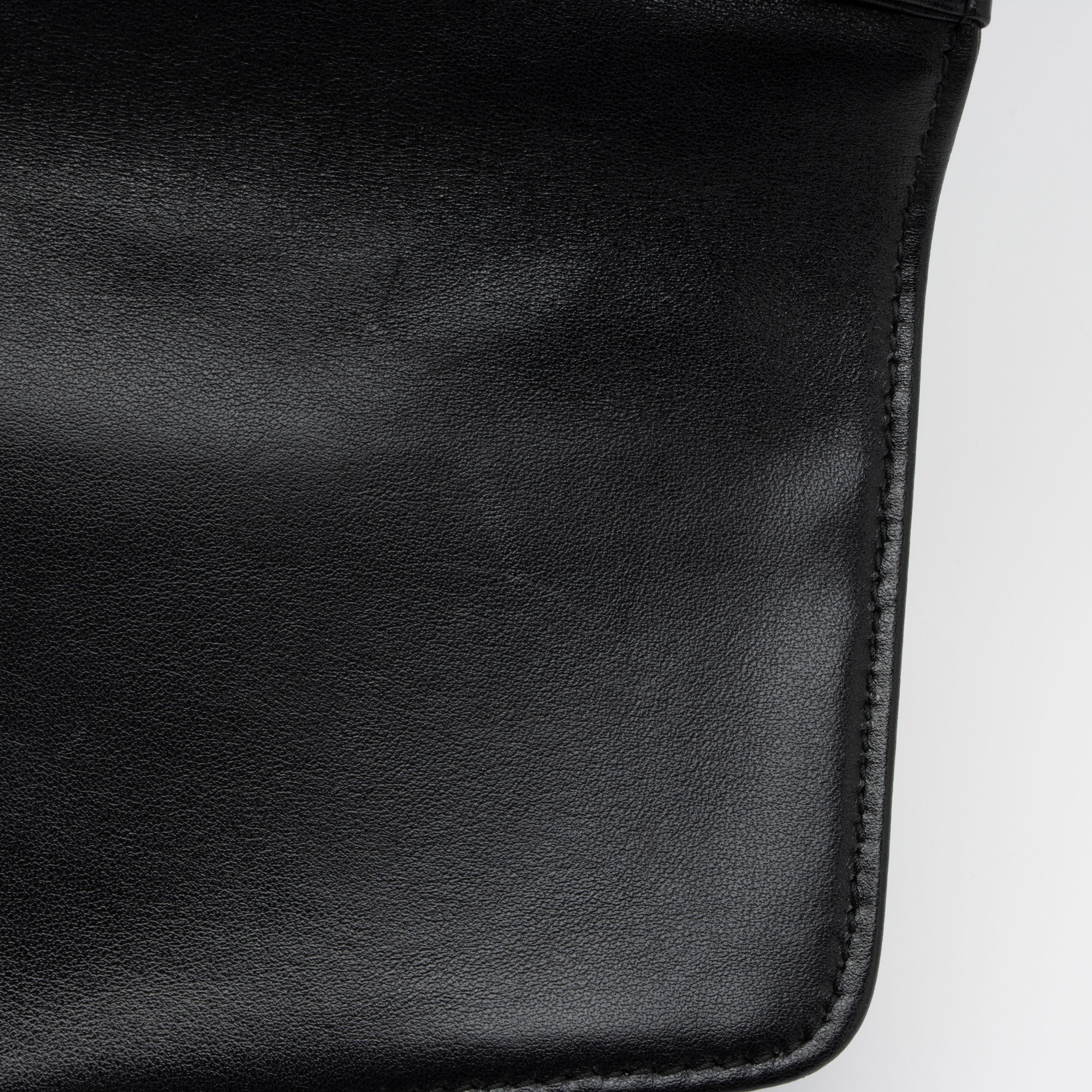 Gucci Matelasse Leather GG Marmont Clutch (SHF-v89K6D)