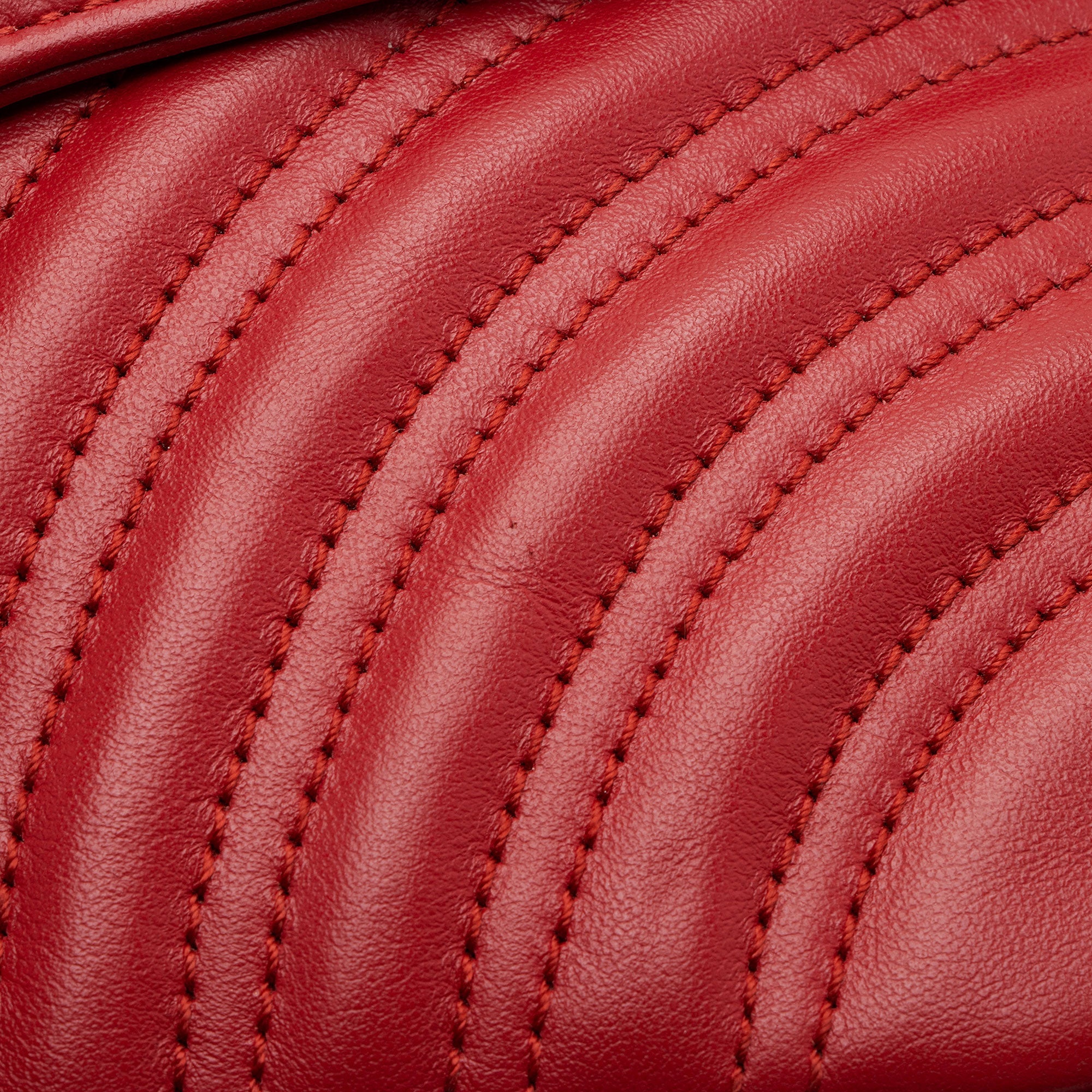 Gucci Matelasse Leather GG Marmont Medium Flap Bag