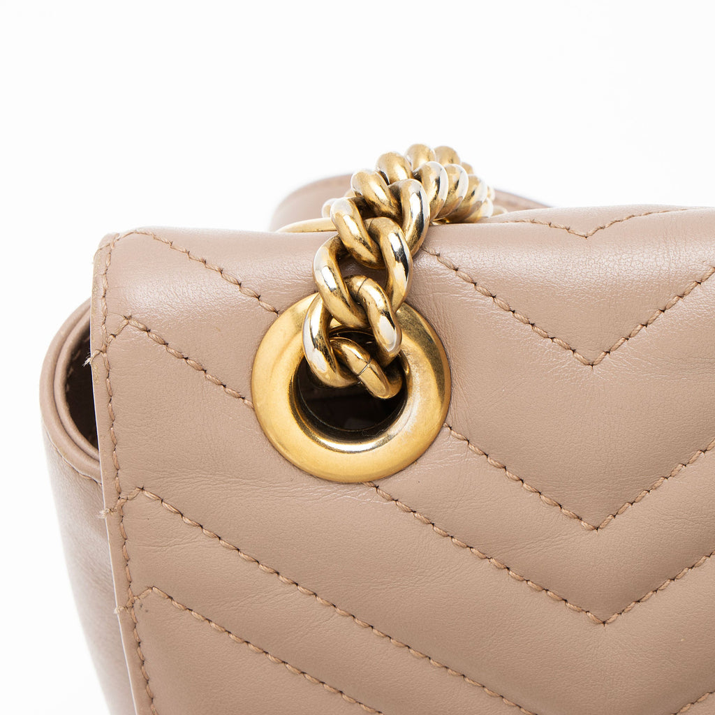 Gucci Matelasse Leather GG Marmont Medium Flap Bag