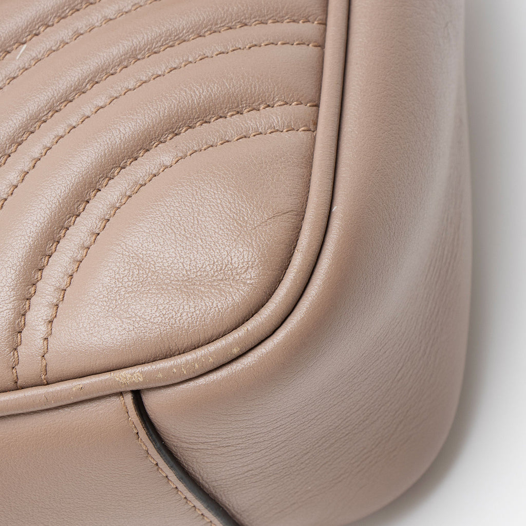 Gucci Matelasse Leather GG Marmont Medium Flap Bag