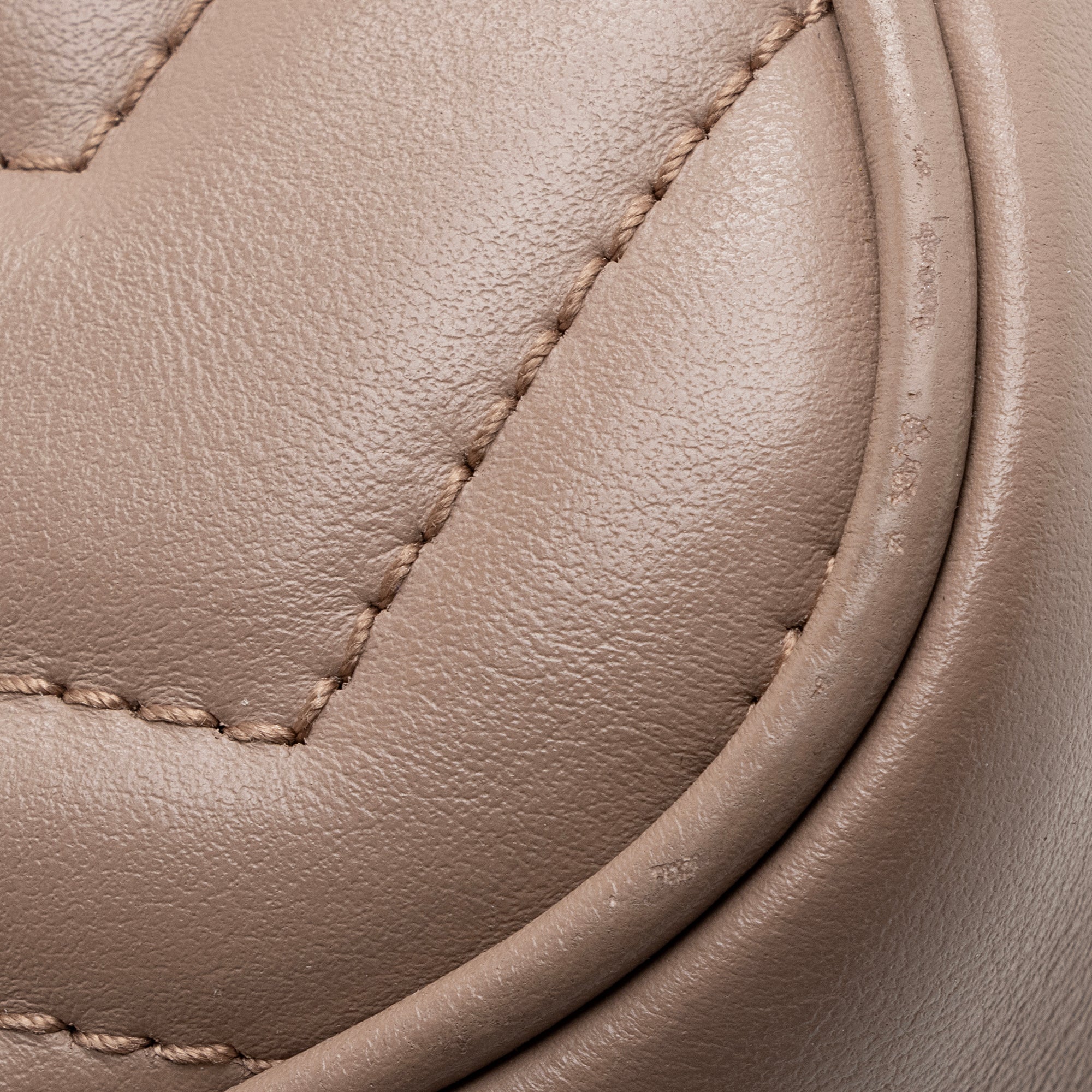 Gucci Matelasse Leather GG Marmont Mini Bag (SHF-22400)