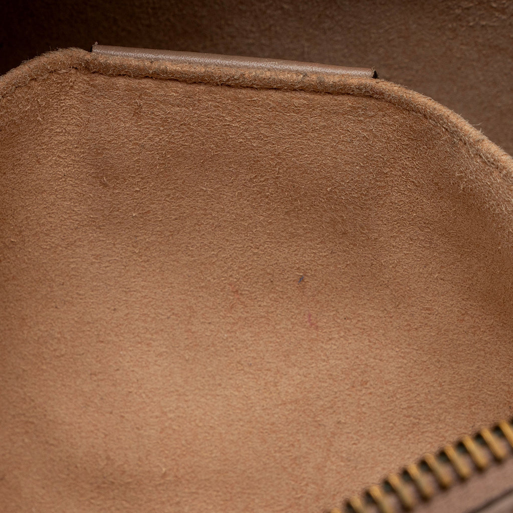 Gucci Matelasse Leather GG Marmont Mini Bag (SHF-rnywkF)