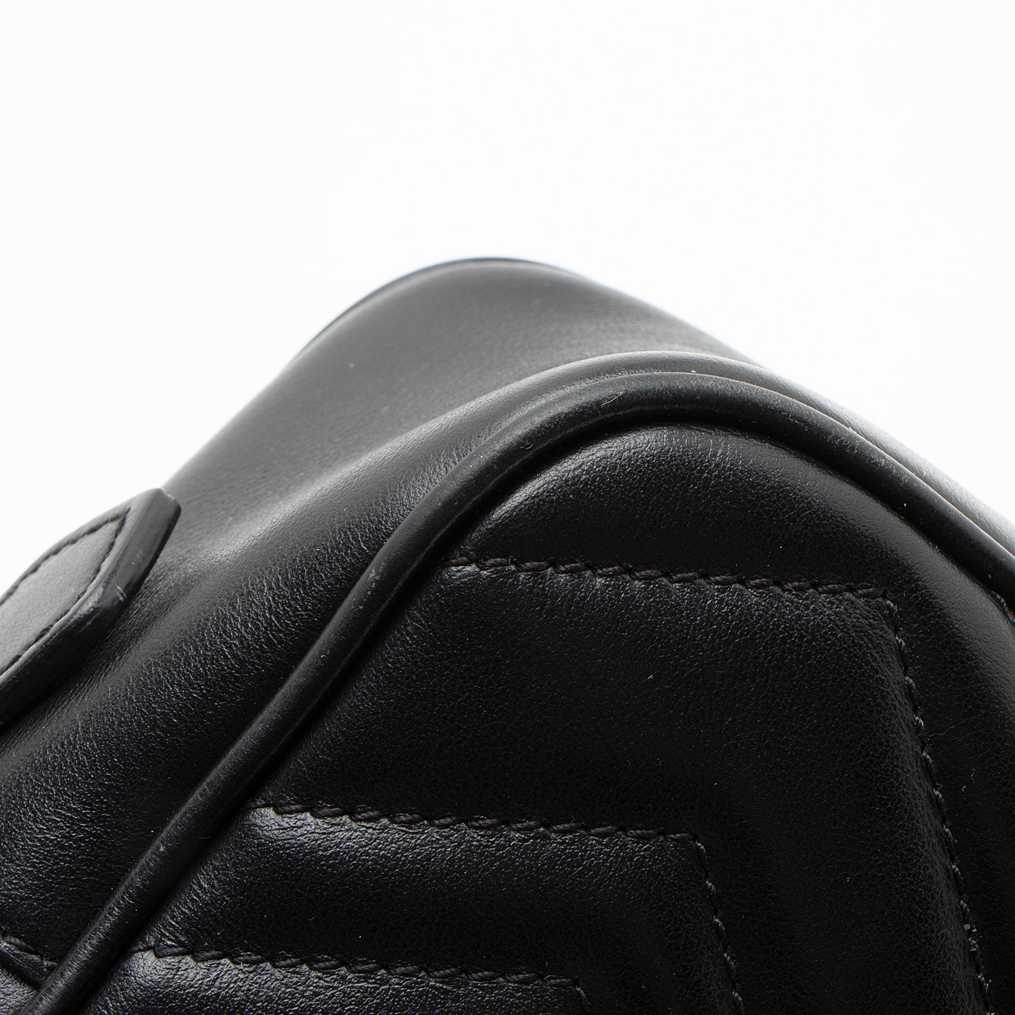 Gucci Matelasse Leather GG Marmont Mini Bag (SHF-J7WV4U)