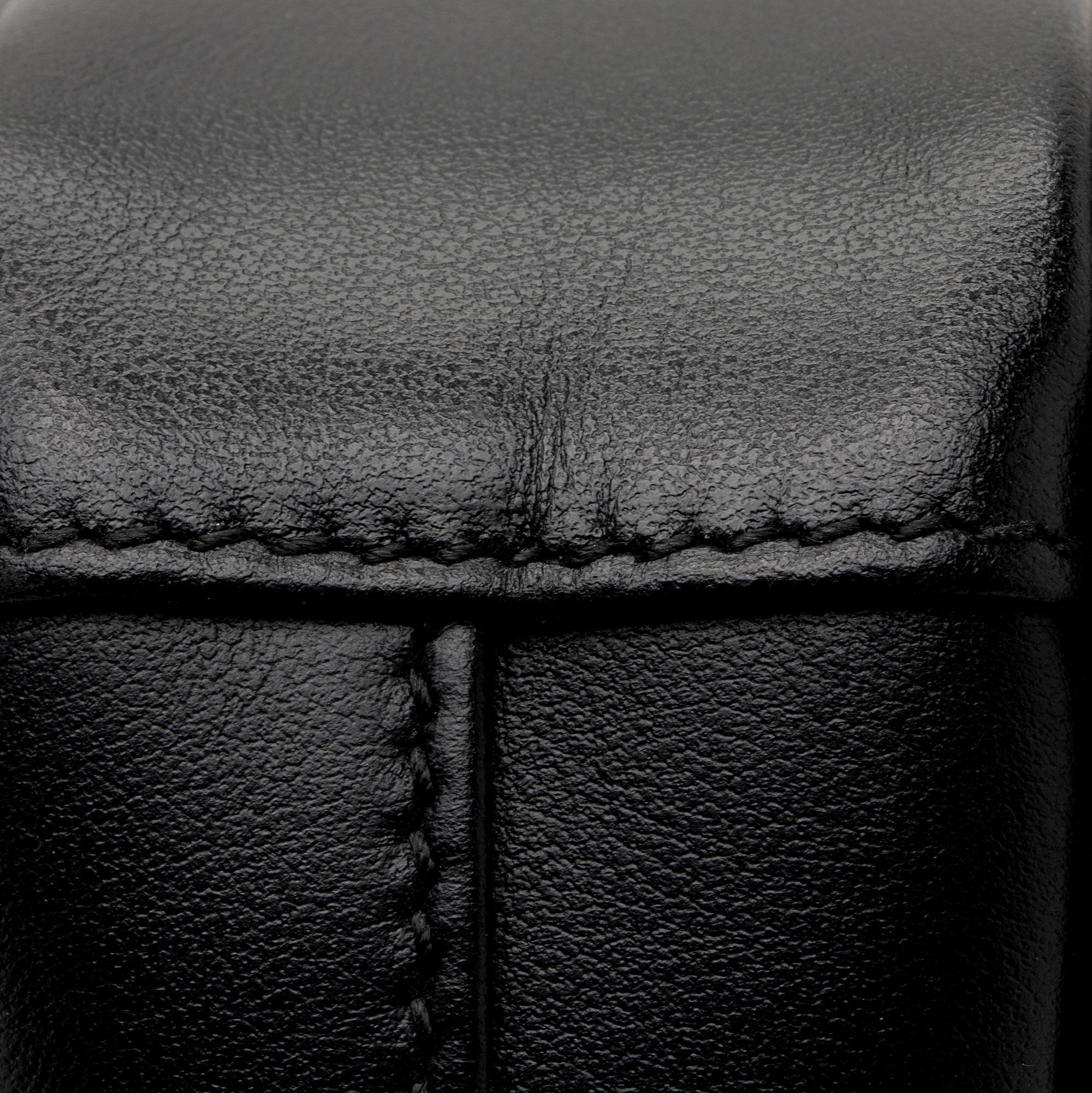 Gucci Matelasse Leather GG Marmont Mini Crossbody (SHF-pySpXY)