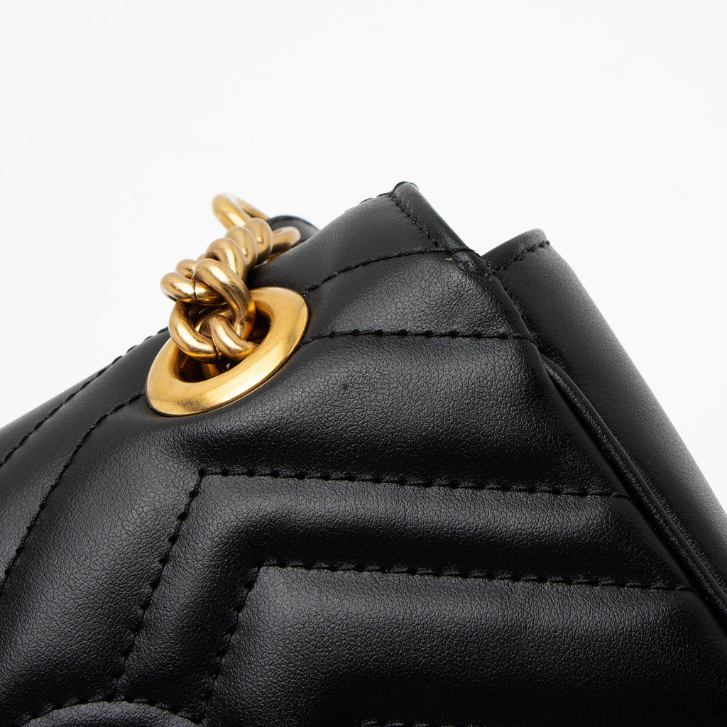 Gucci Matelasse Leather GG Marmont Mini Flap Bag (SHF-w6pN1q)