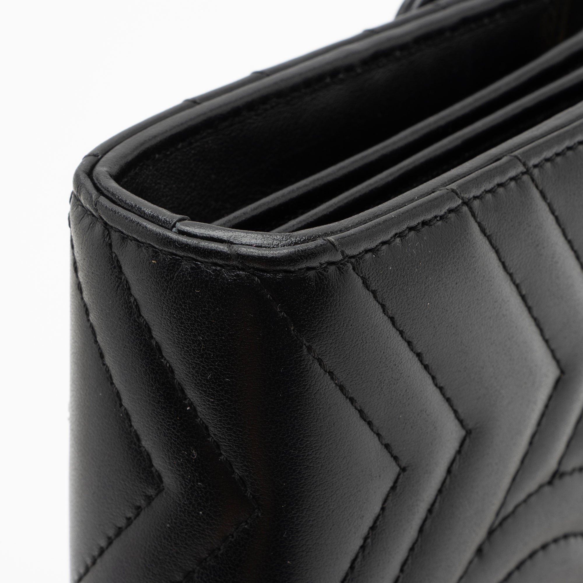 Gucci Matelasse Leather GG Marmont Mini Wallet on Chain Bag (SHF-LtbPoF)