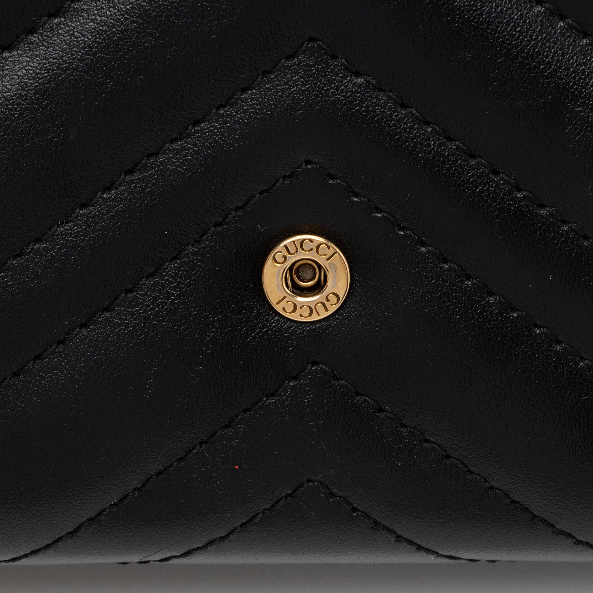 Gucci Matelasse Leather GG Marmont Mini Wallet on Chain (SHF-iDhqds)