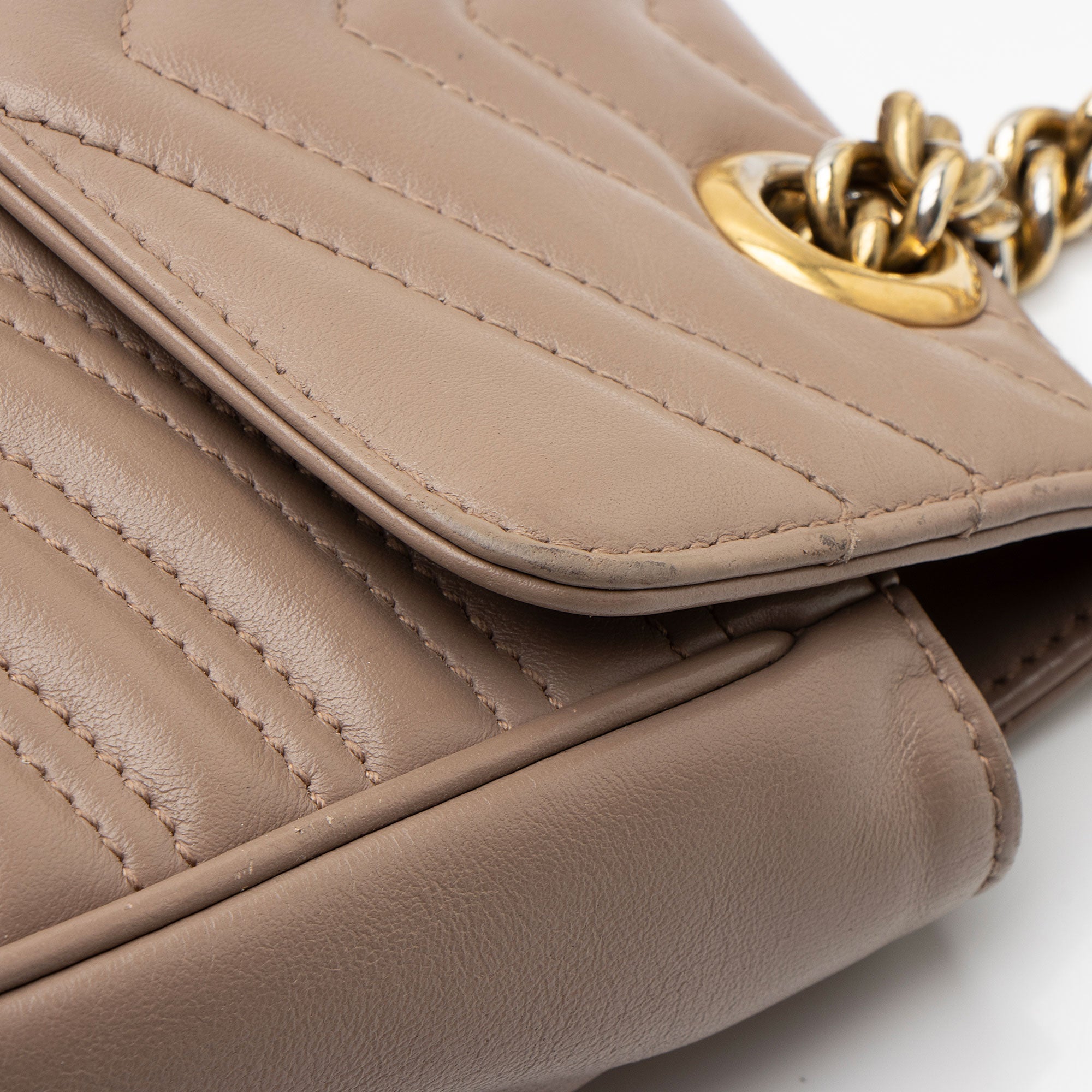 Gucci Matelasse Leather GG Marmont Small Flap Bag (SHF-V9wY7d)