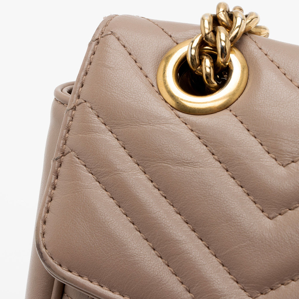Gucci Matelasse Leather GG Marmont Medium Flap Bag