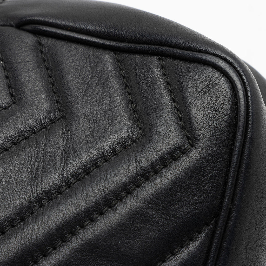 Gucci Matelasse Leather GG Marmont Super Mini Bag (SHF-PG5W8B)