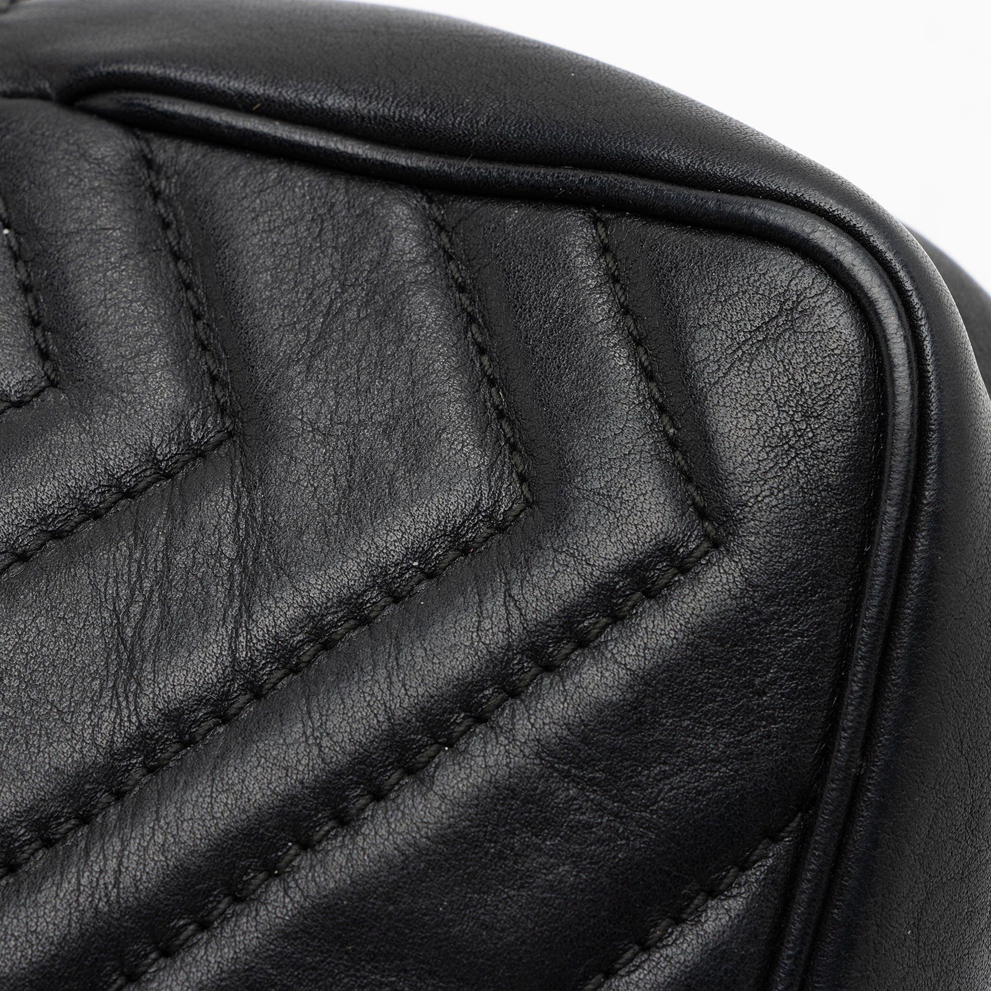 Gucci Matelasse Leather GG Marmont Super Mini Bag (SHF-PG5W8B)