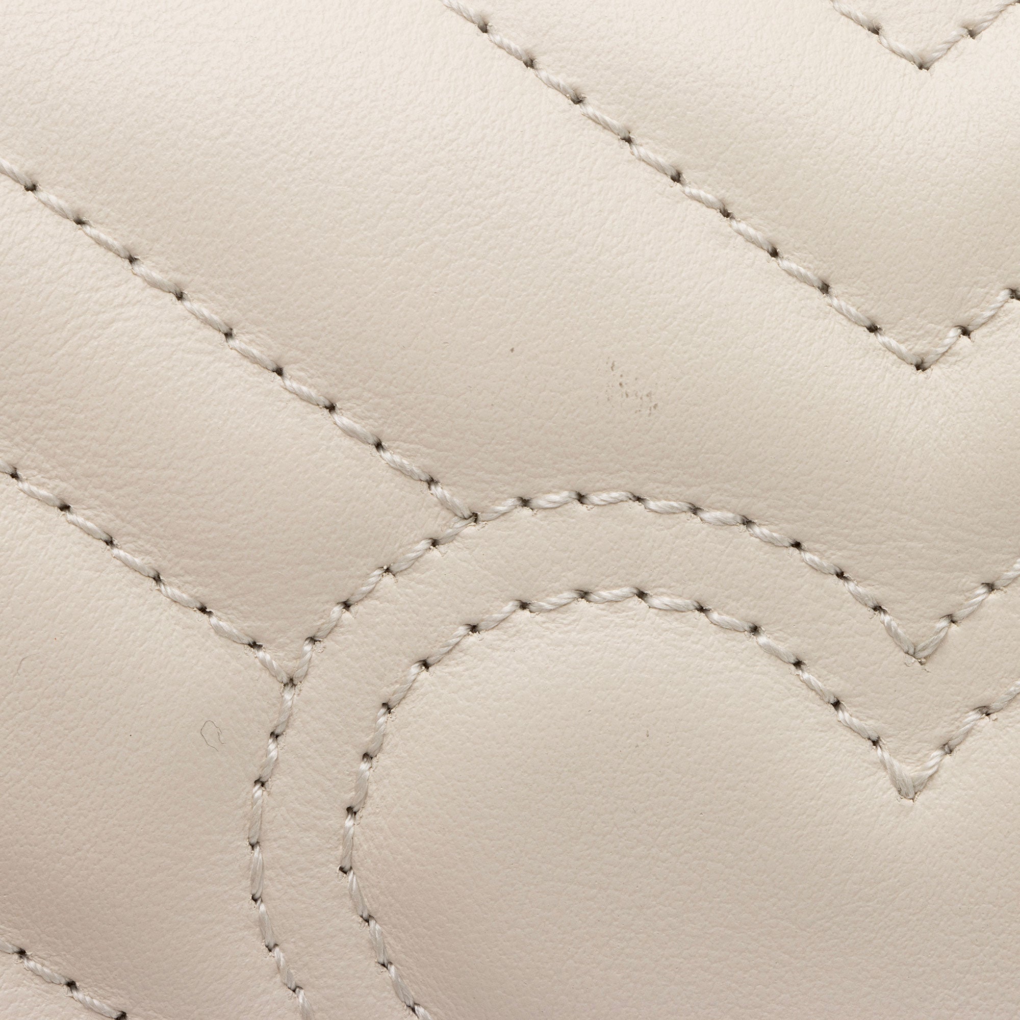 Gucci Matelasse Leather GG Marmont Super Mini Bag (SHF-dN0cWo)
