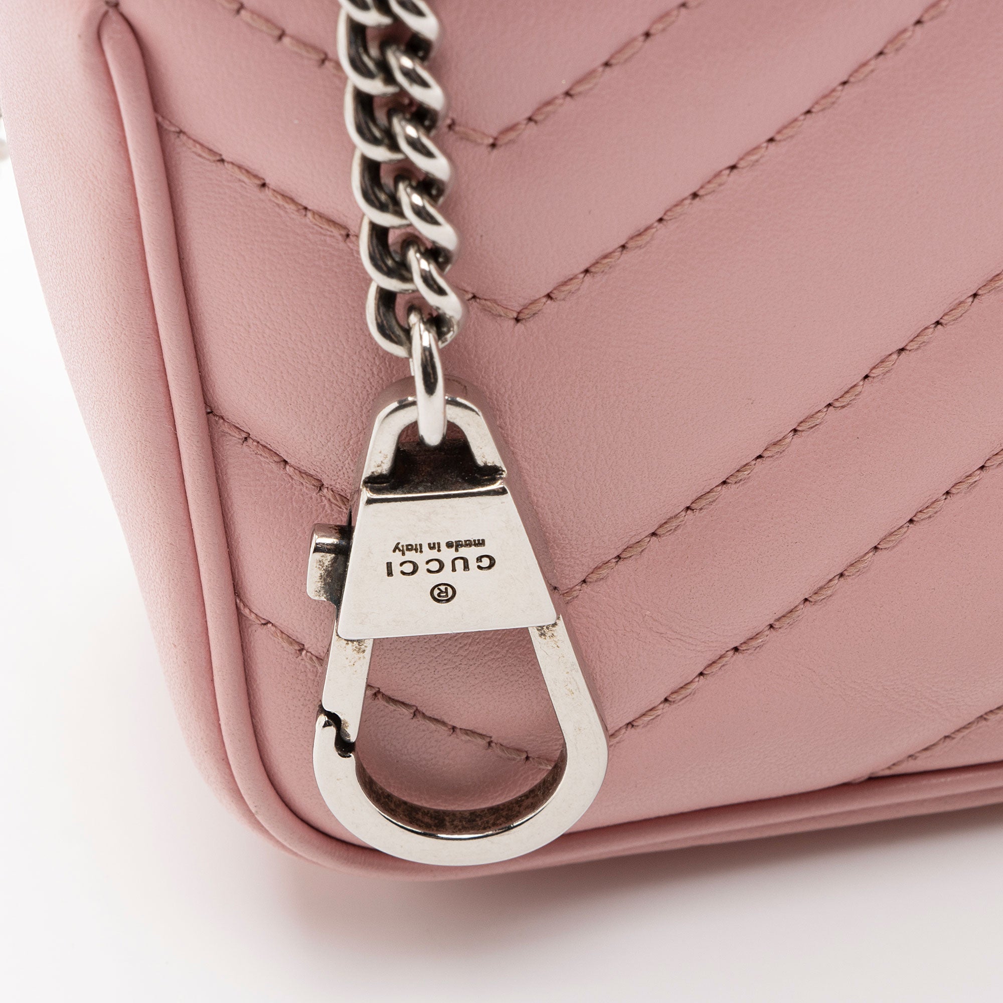 Gucci Matelasse Leather GG Marmont Super Mini Flap Bag (SHF-YnNOt3)