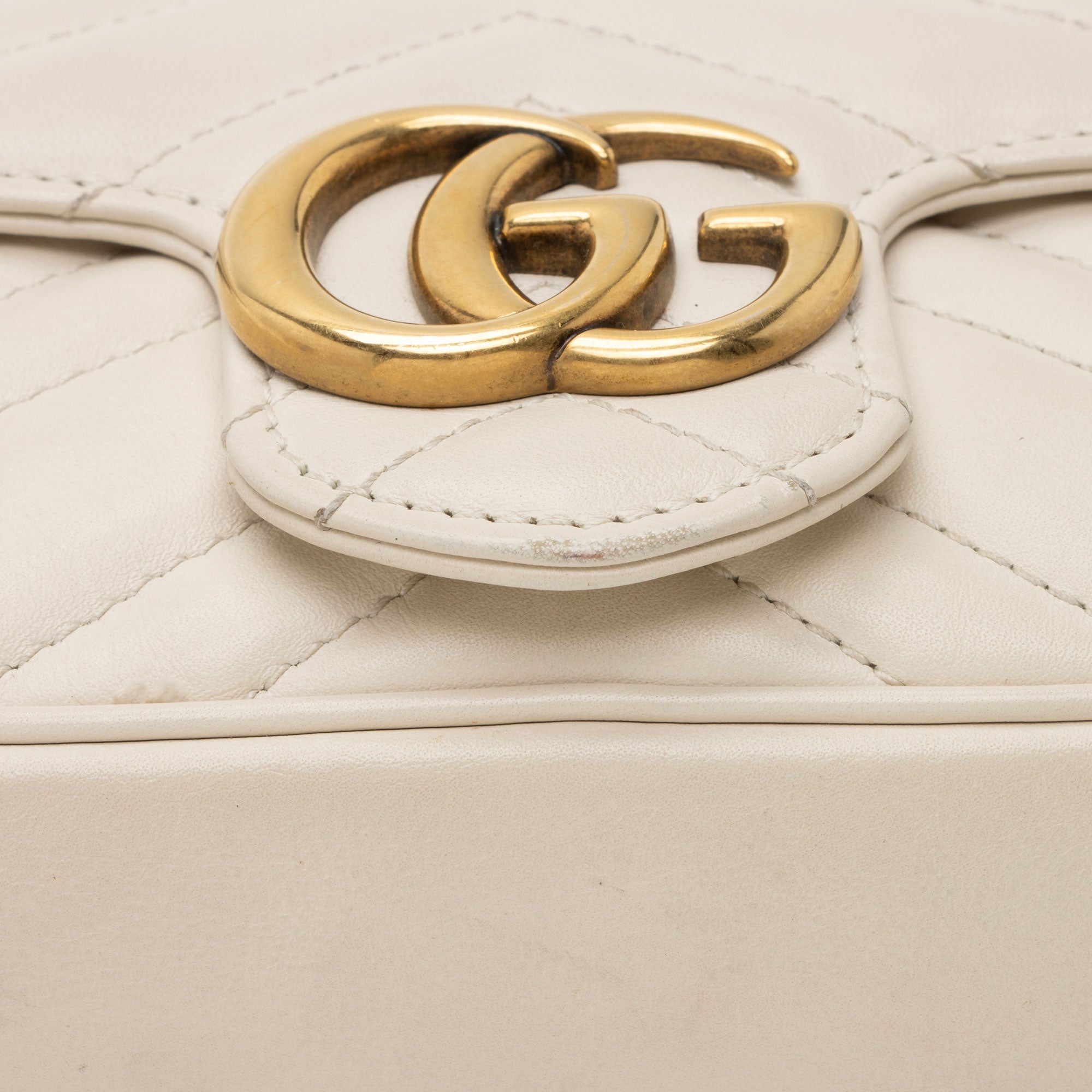 Gucci Matelasse Leather GG Marmont Super Mini Flap Bag (SHF-beHFsH)