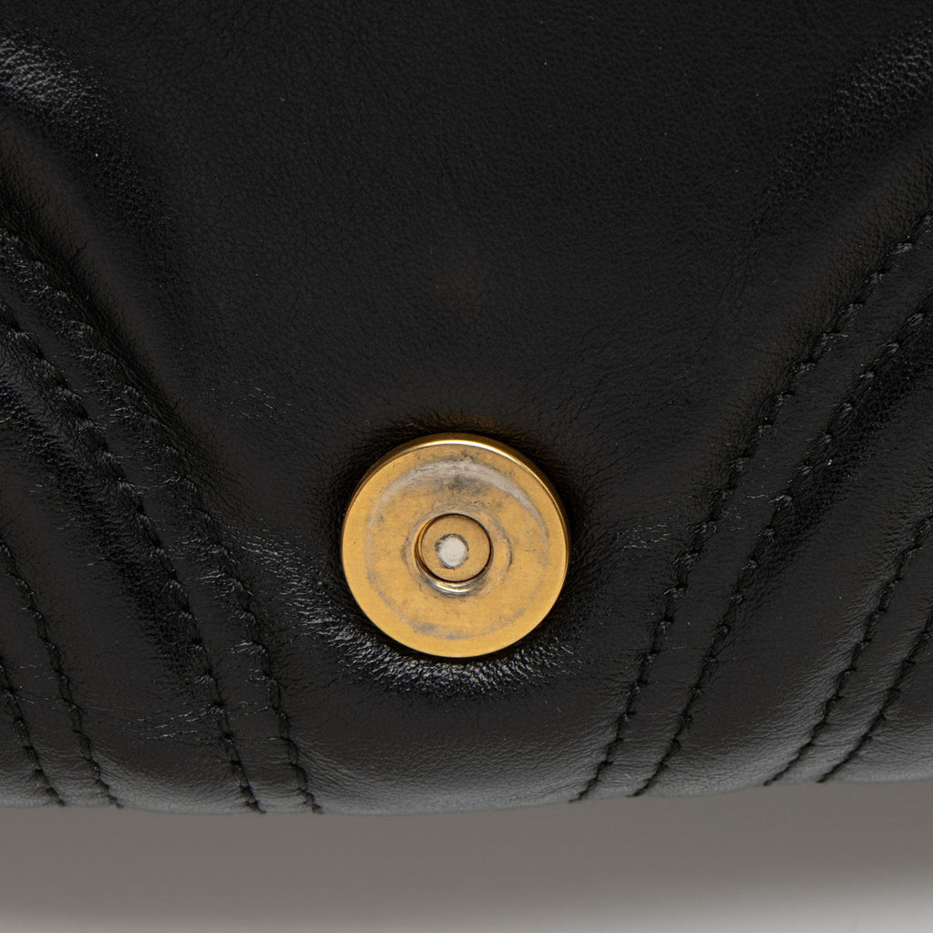 Gucci Matelasse Leather GG Marmont Zip Around Top Handle (SHF-aqAv76)