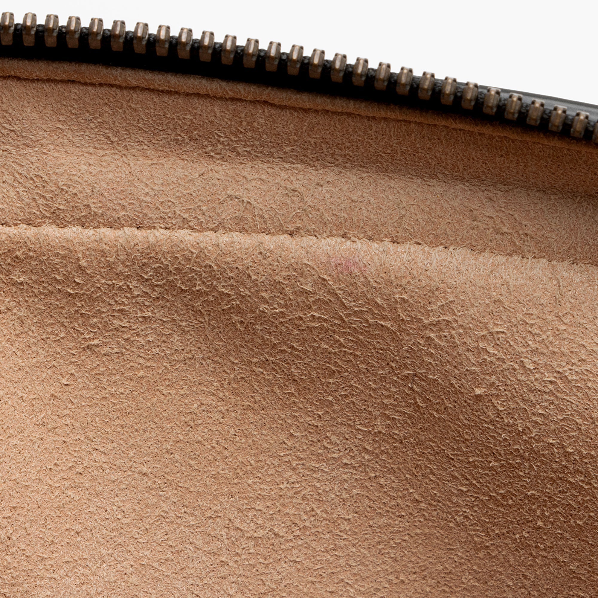 Gucci Matelasse Leather GG Marmont Zip Around Top Handle (SHF-czZJyD)