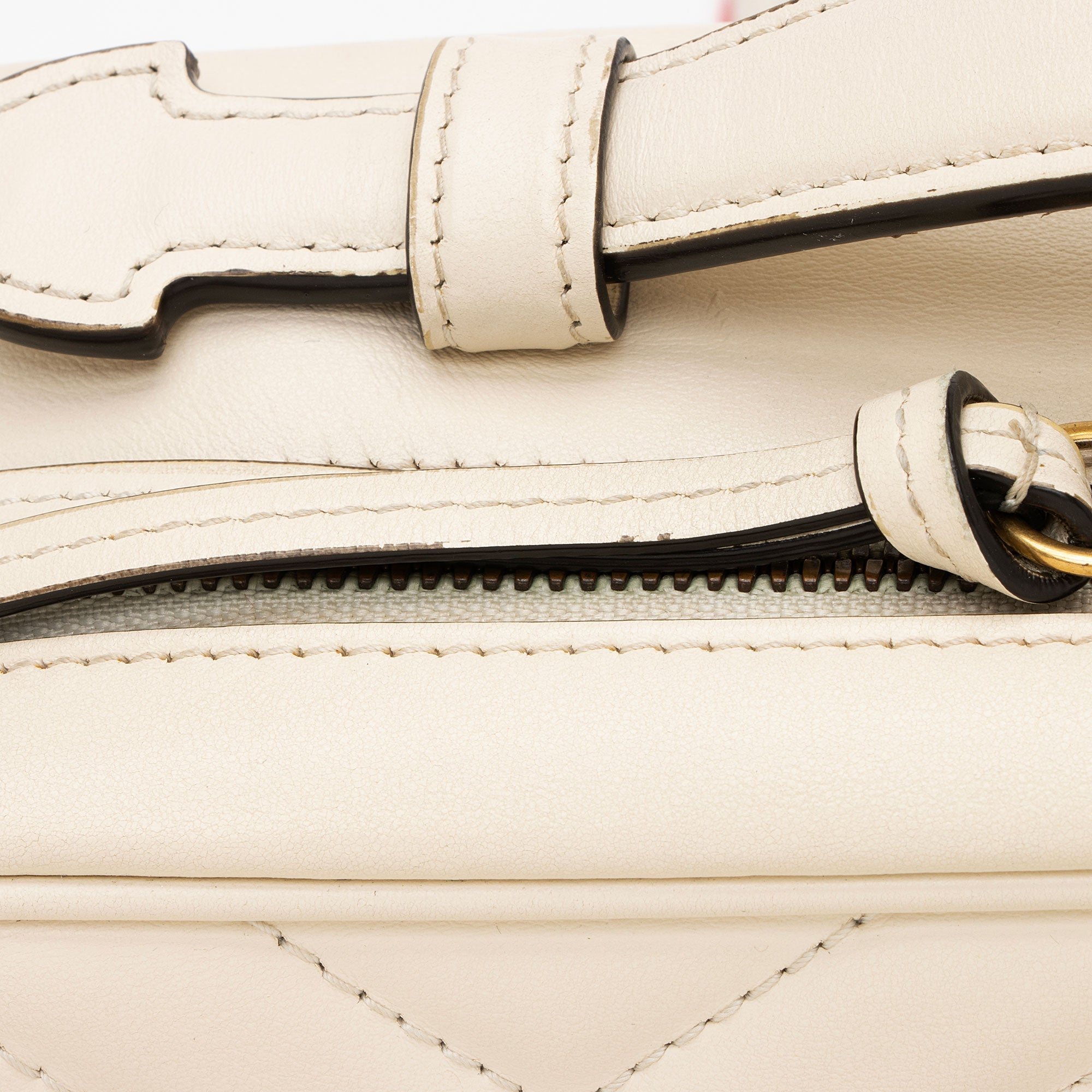 Gucci Matelasse Leather GG Marmont Zip Around Top Handle (SHF-mIutYM)