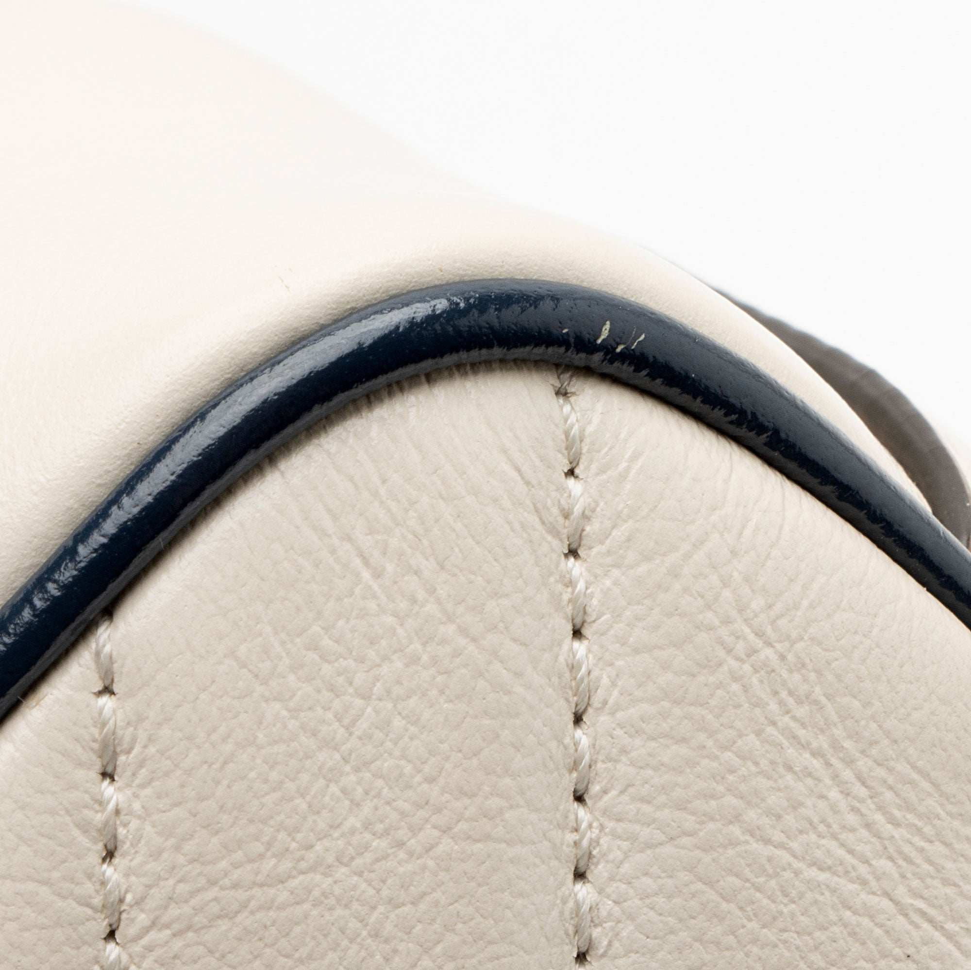 Gucci Matelasse Leather Torchon GG Marmont Medium Flap Bag