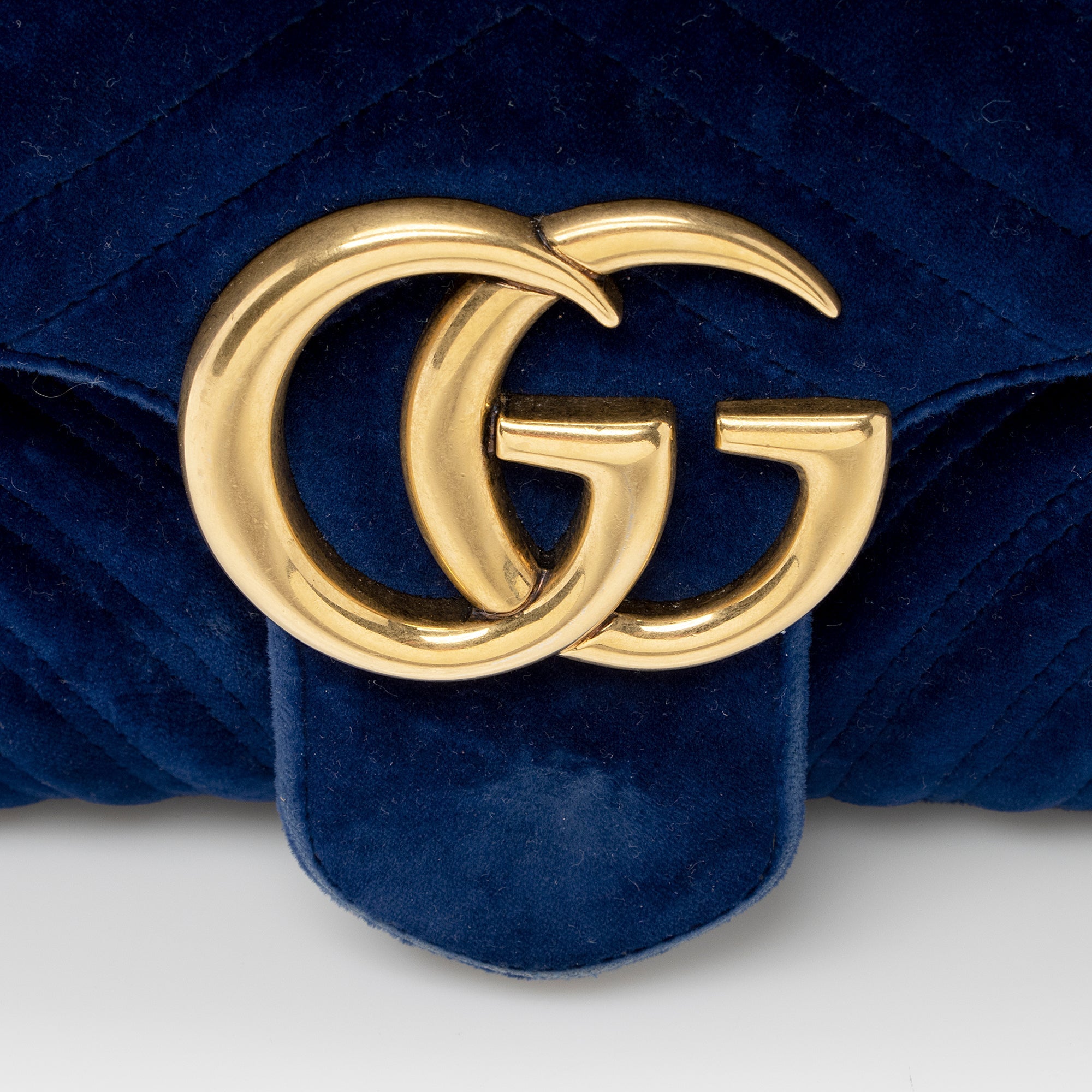 Gucci Matelasse Velvet GG Marmont Medium Shoulder Bag (SHF-22562)