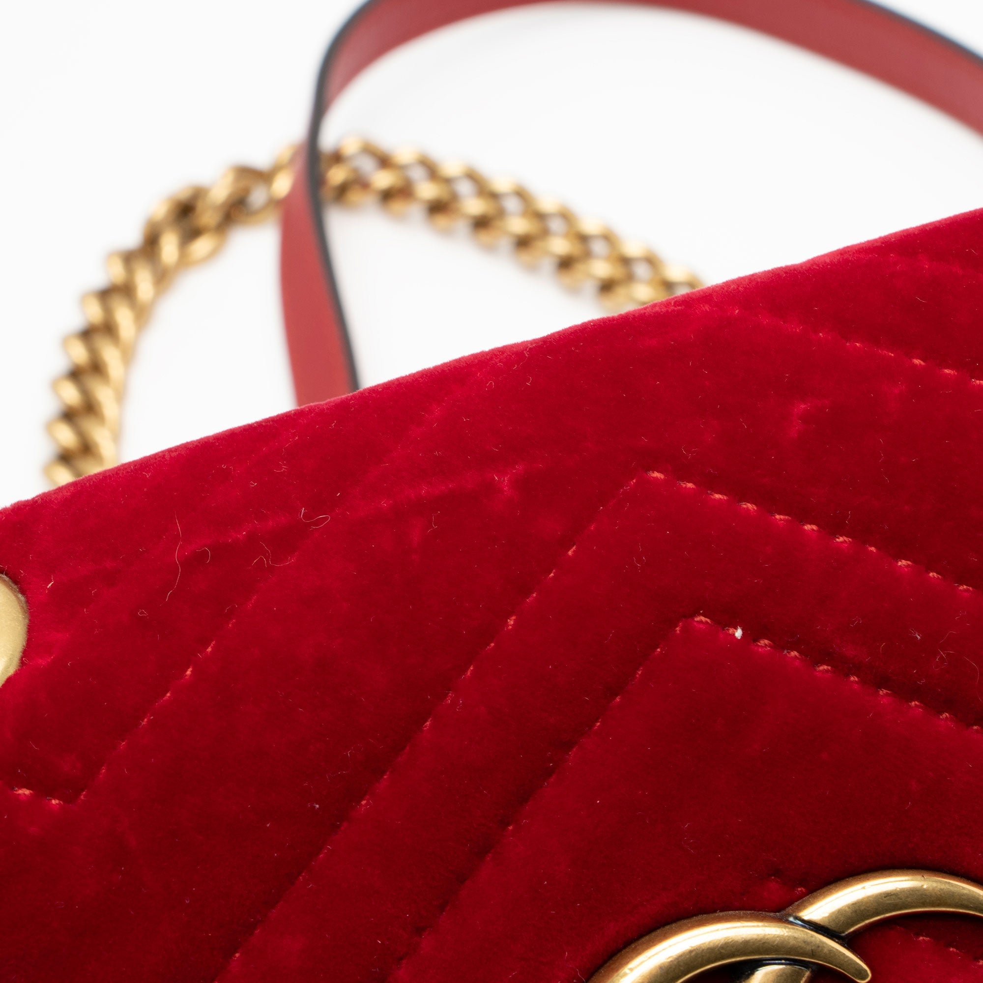 Gucci Matelasse Velvet GG Marmont Mini Flap Bag (SHF-80mt04)
