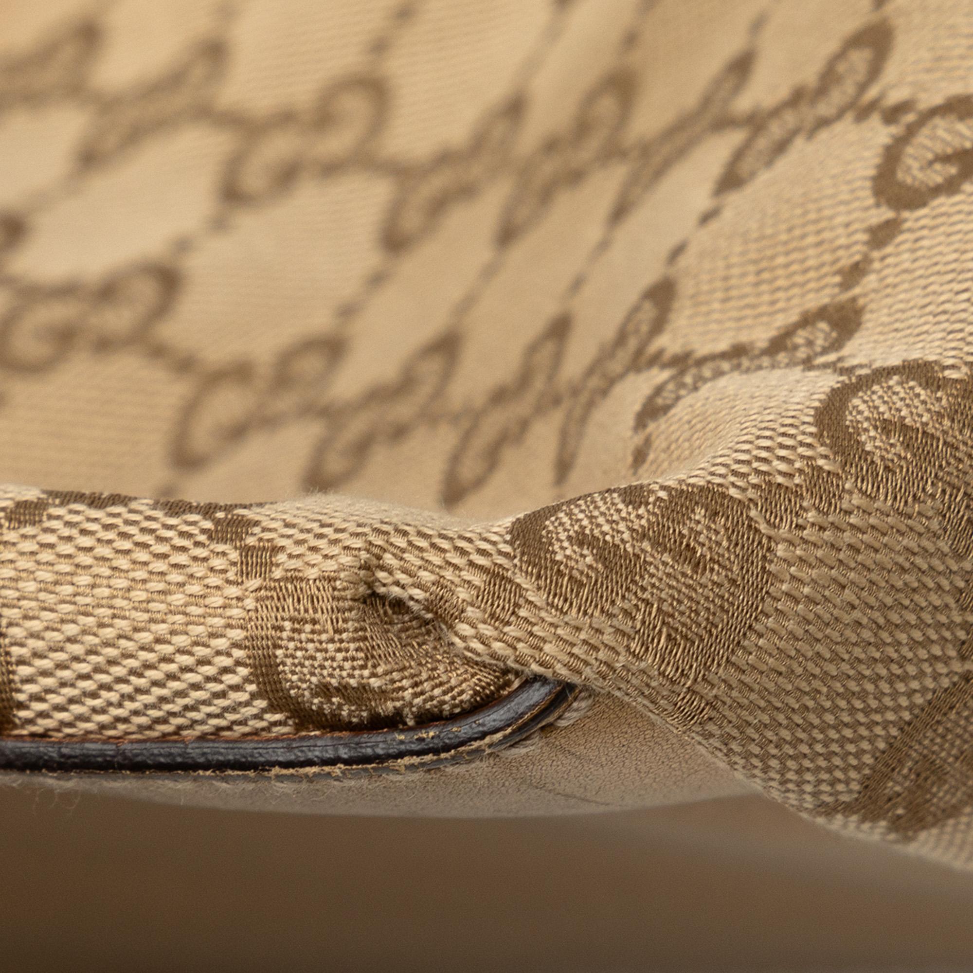 Gucci Medium GG Canvas Web Zip Handbag (SHG-kEKFuo)
