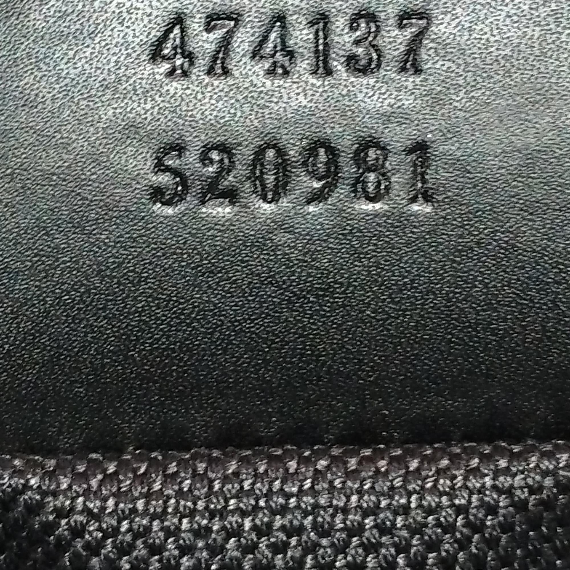 Gucci Medium GG Supreme Messenger Bag (SHG-WOpgdu)
