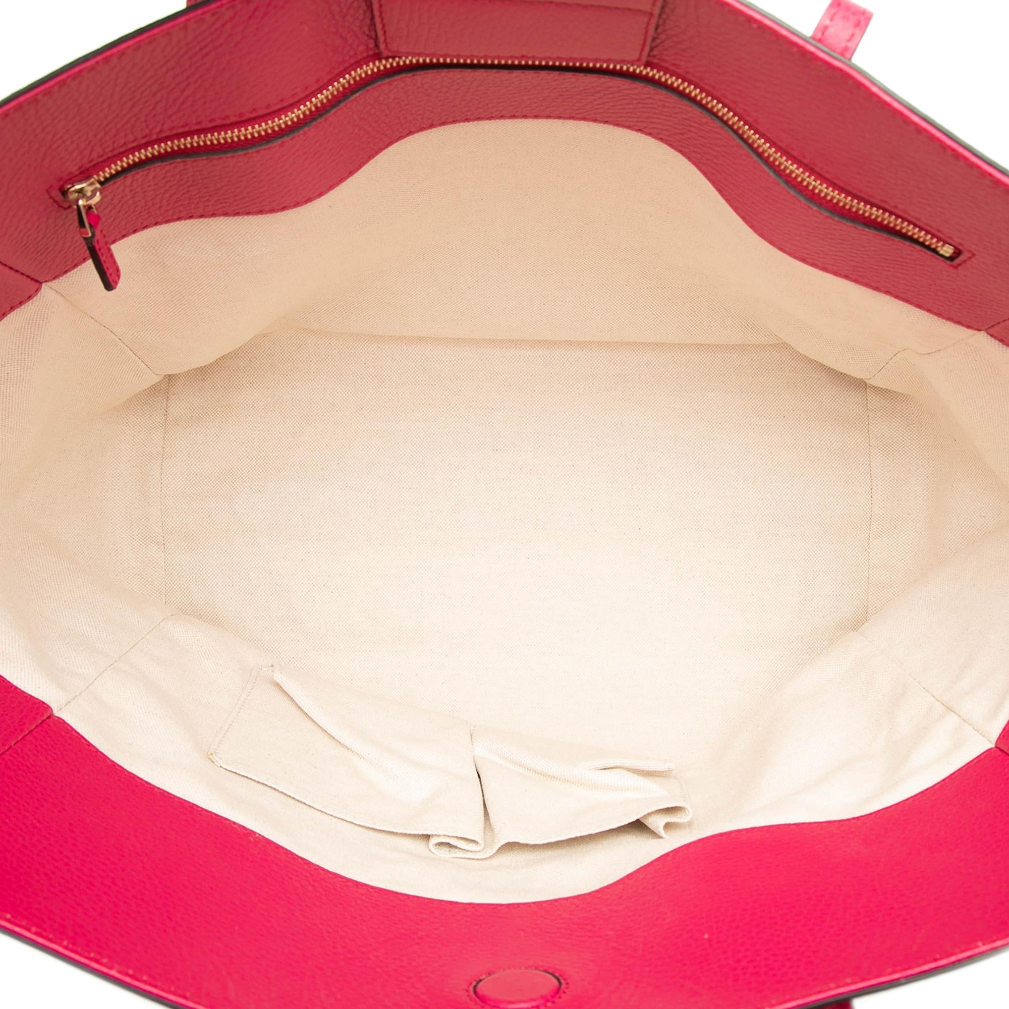 Gucci Medium Leather Swing Tote