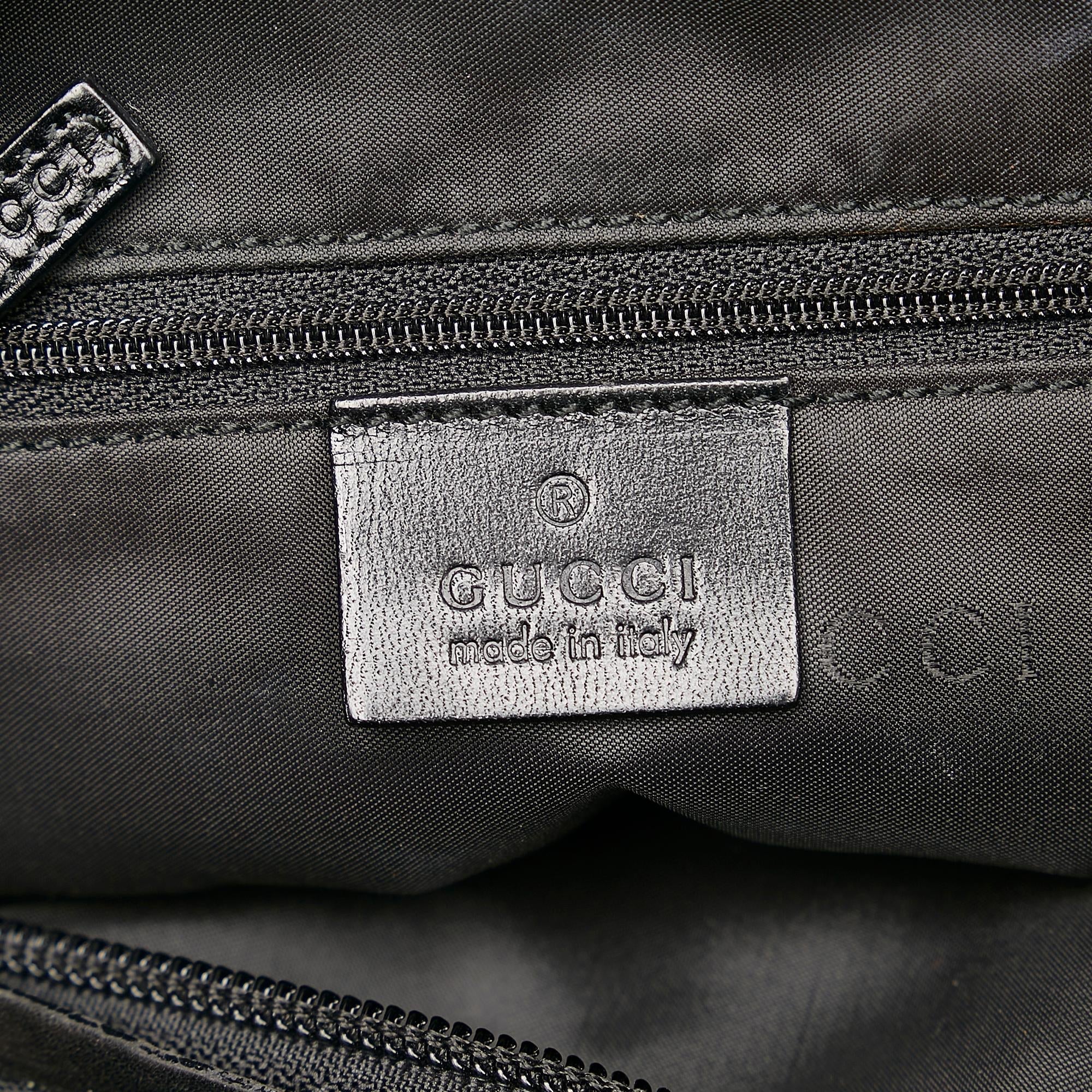 Gucci Nylon Shoulder Bag (SHG-29187)