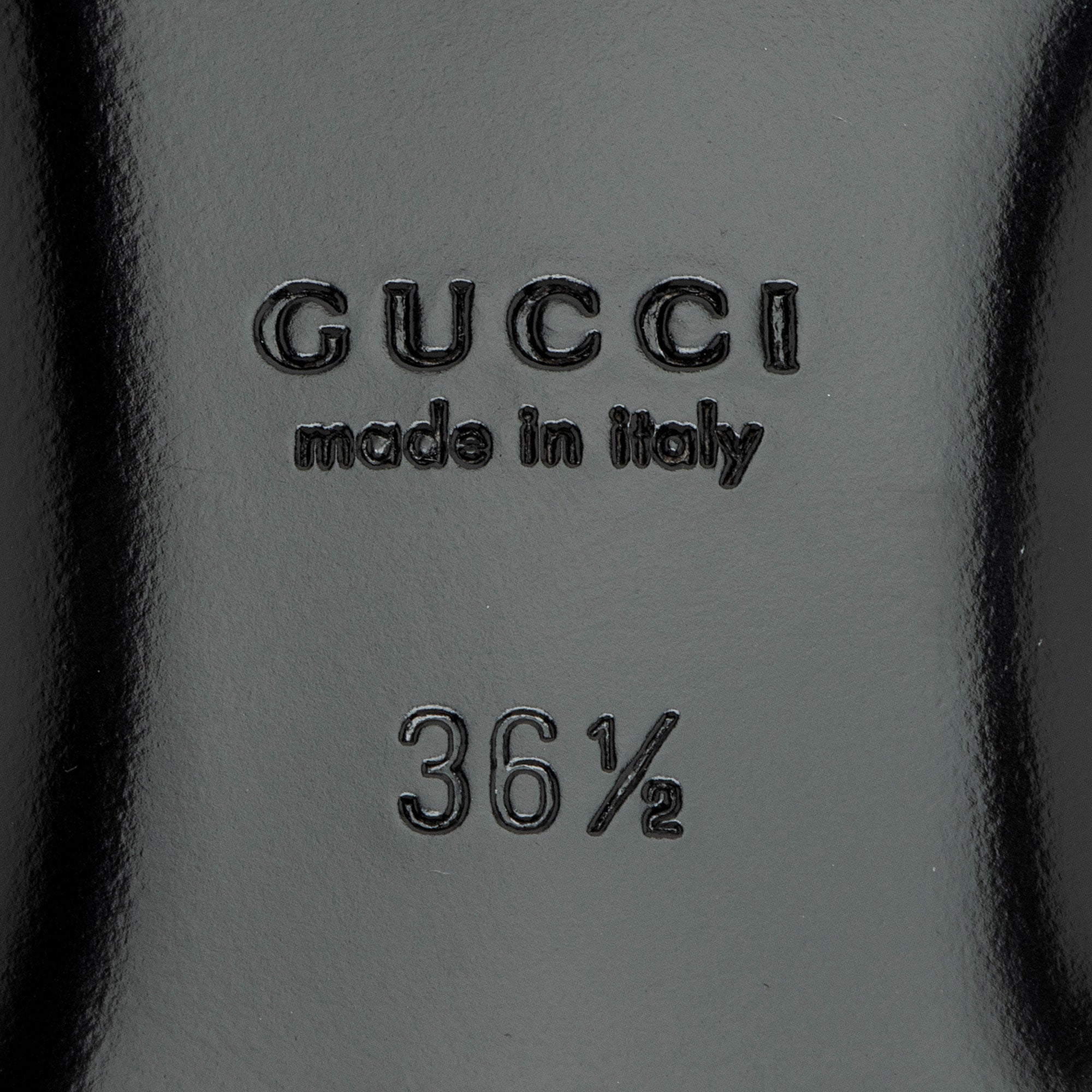 Gucci Patent Leather Signoria Thong Sandals - Size 6.5 / 36.5