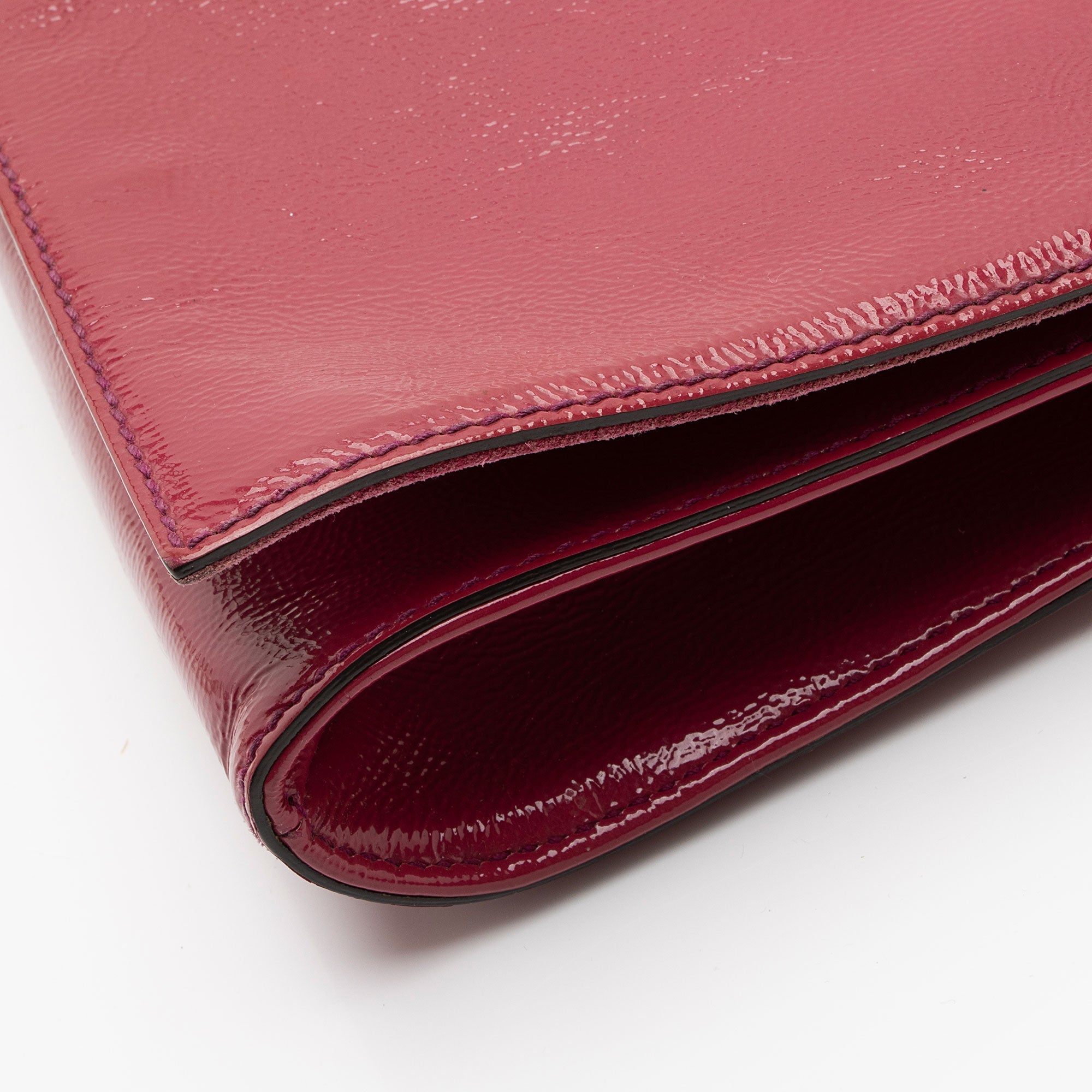 Gucci Patent Leather Soho Clutch (SHF-Lou69h)