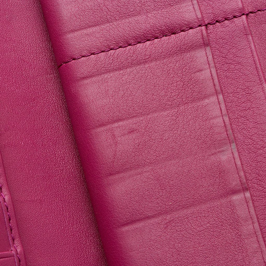 Gucci Patent Leather Soho Travel Zip Around Wallet (SHF-3tKxuo)