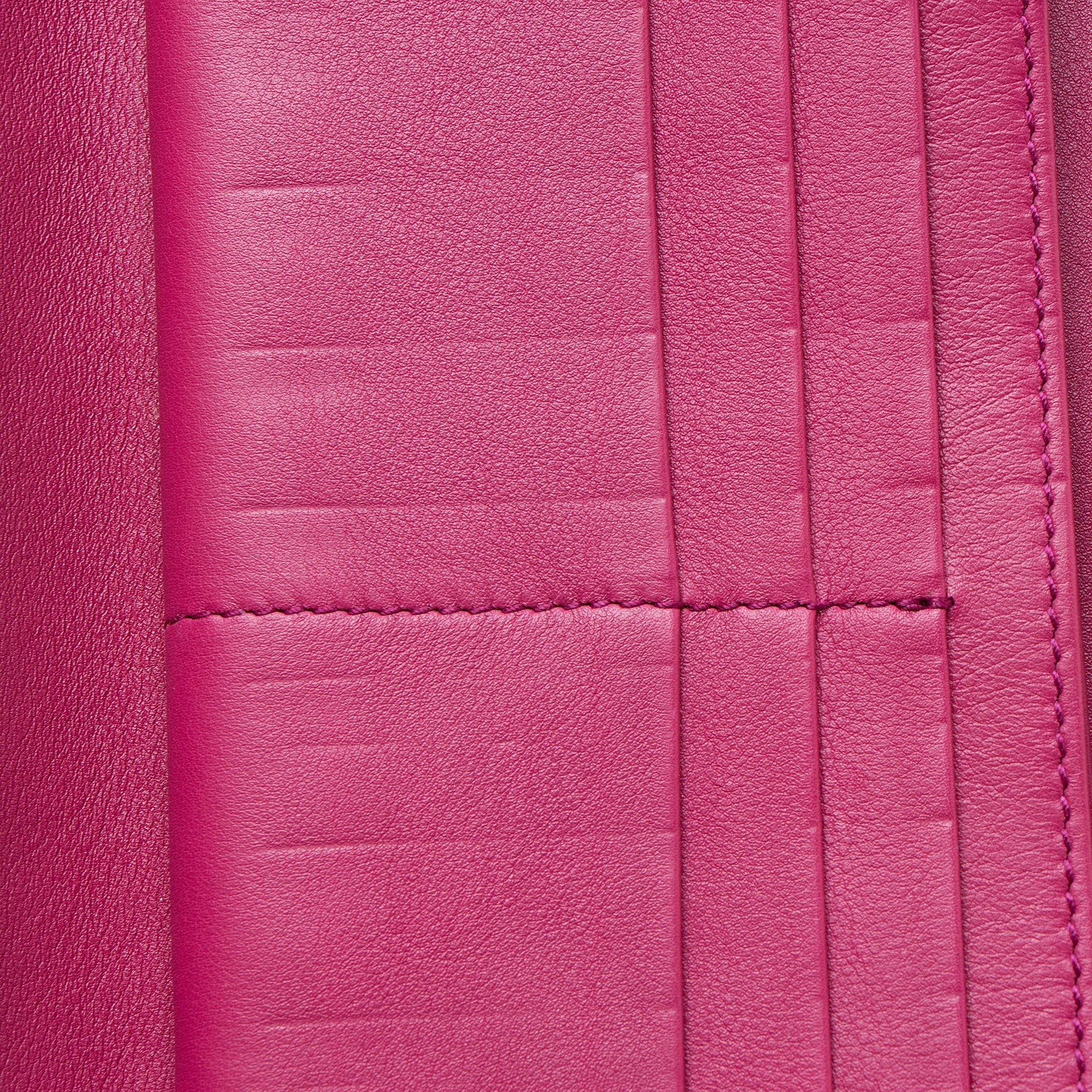 Gucci Patent Leather Soho Travel Zip Around Wallet