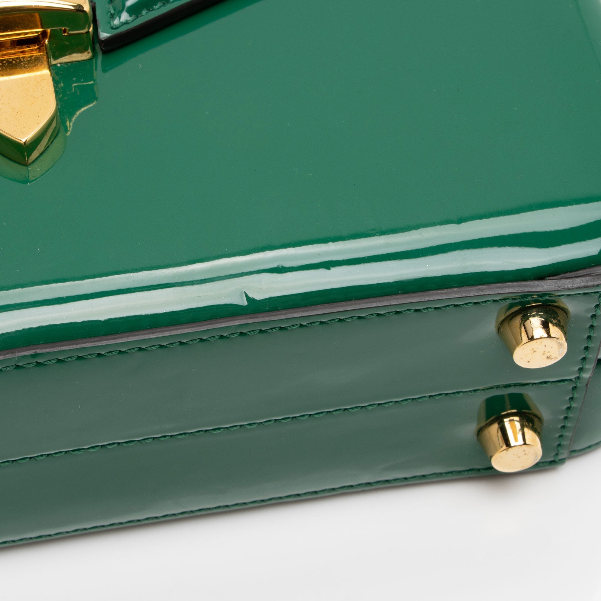Gucci Patent Leather Sylvie 1969 Mini Top Handle (SHF-iiXdUI)