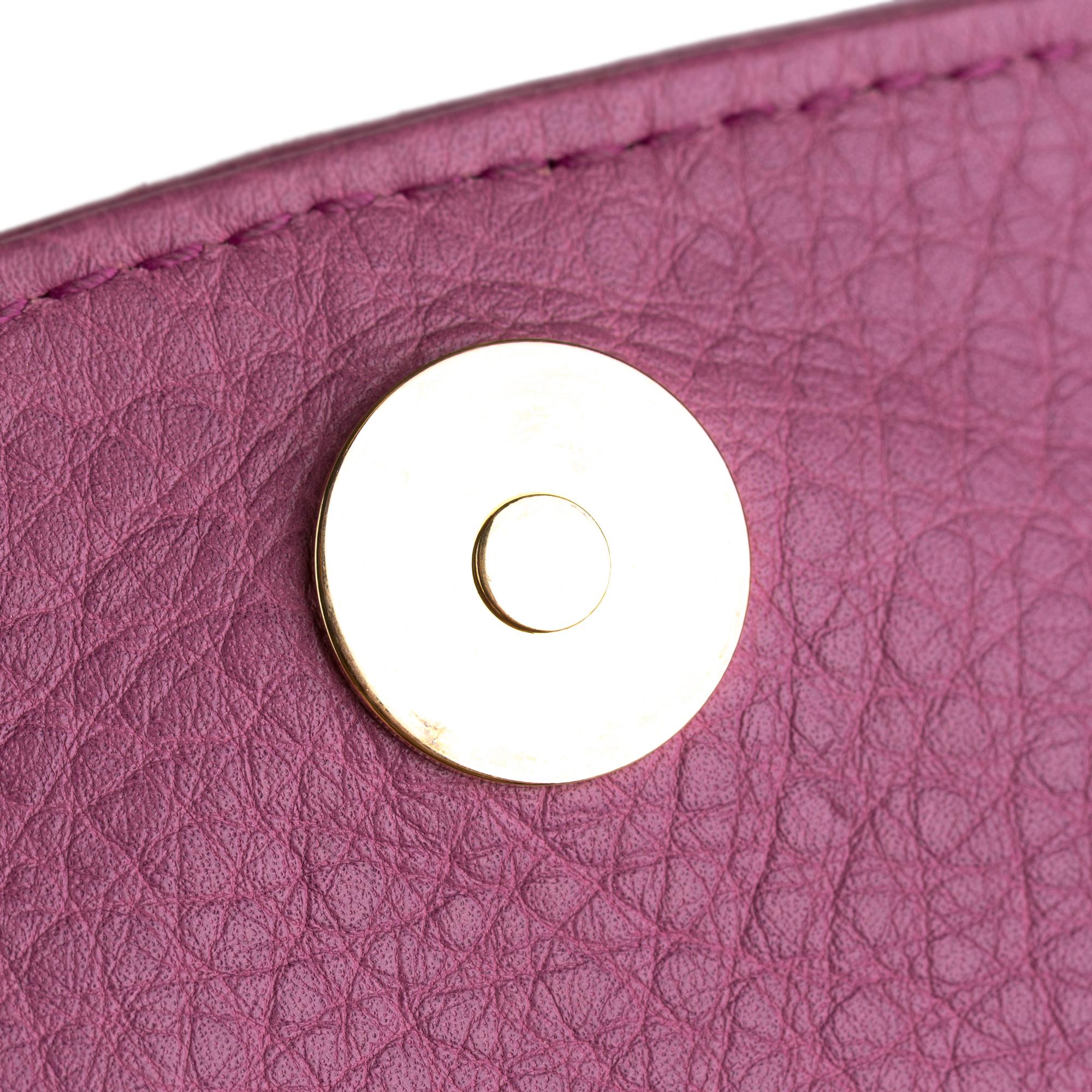 Gucci Small 1973 Leather Chain Crossbody bag (SHG-36049)