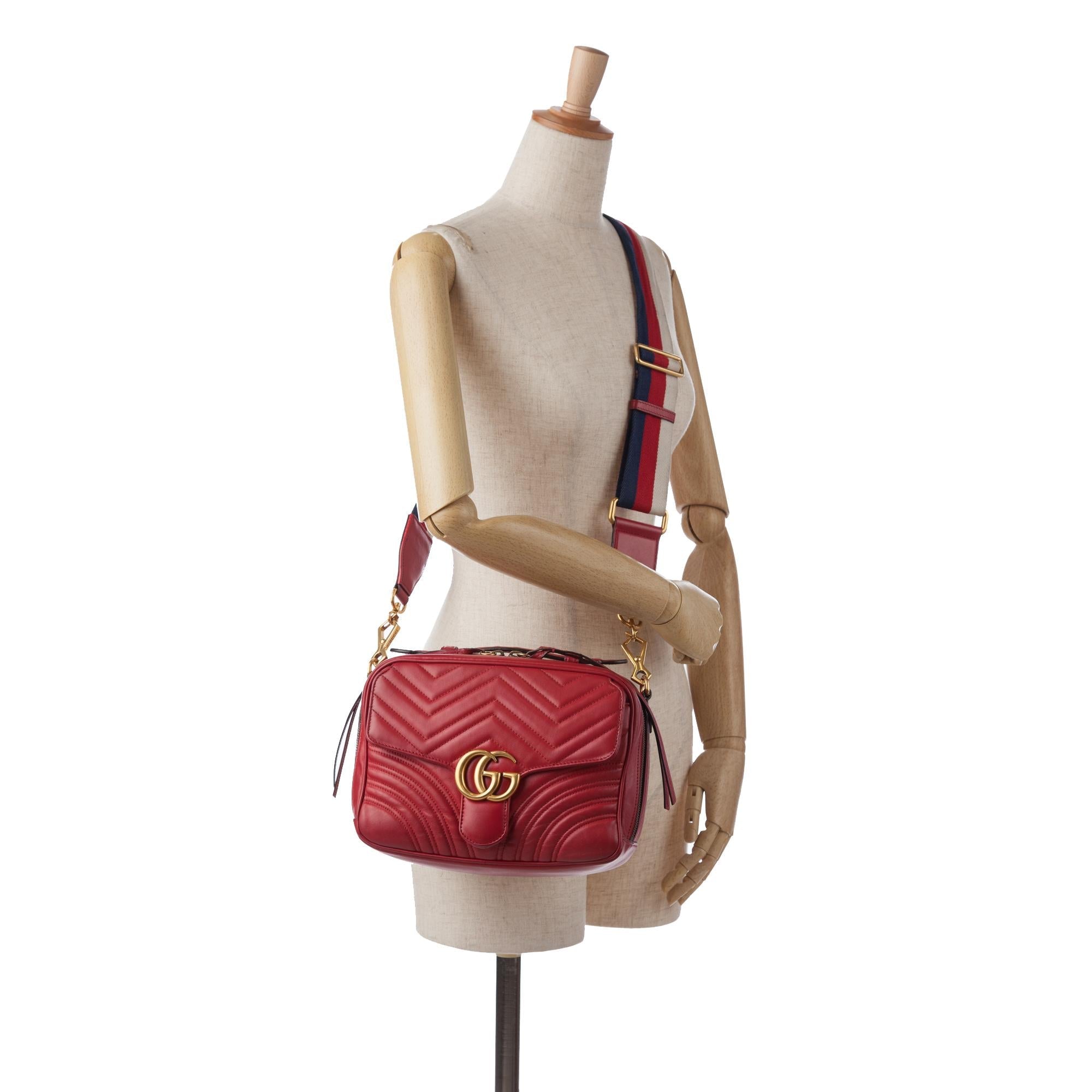 Gucci Small GG Marmont Sylvie Top Handle Satchel (SHG-oIkSJi)
