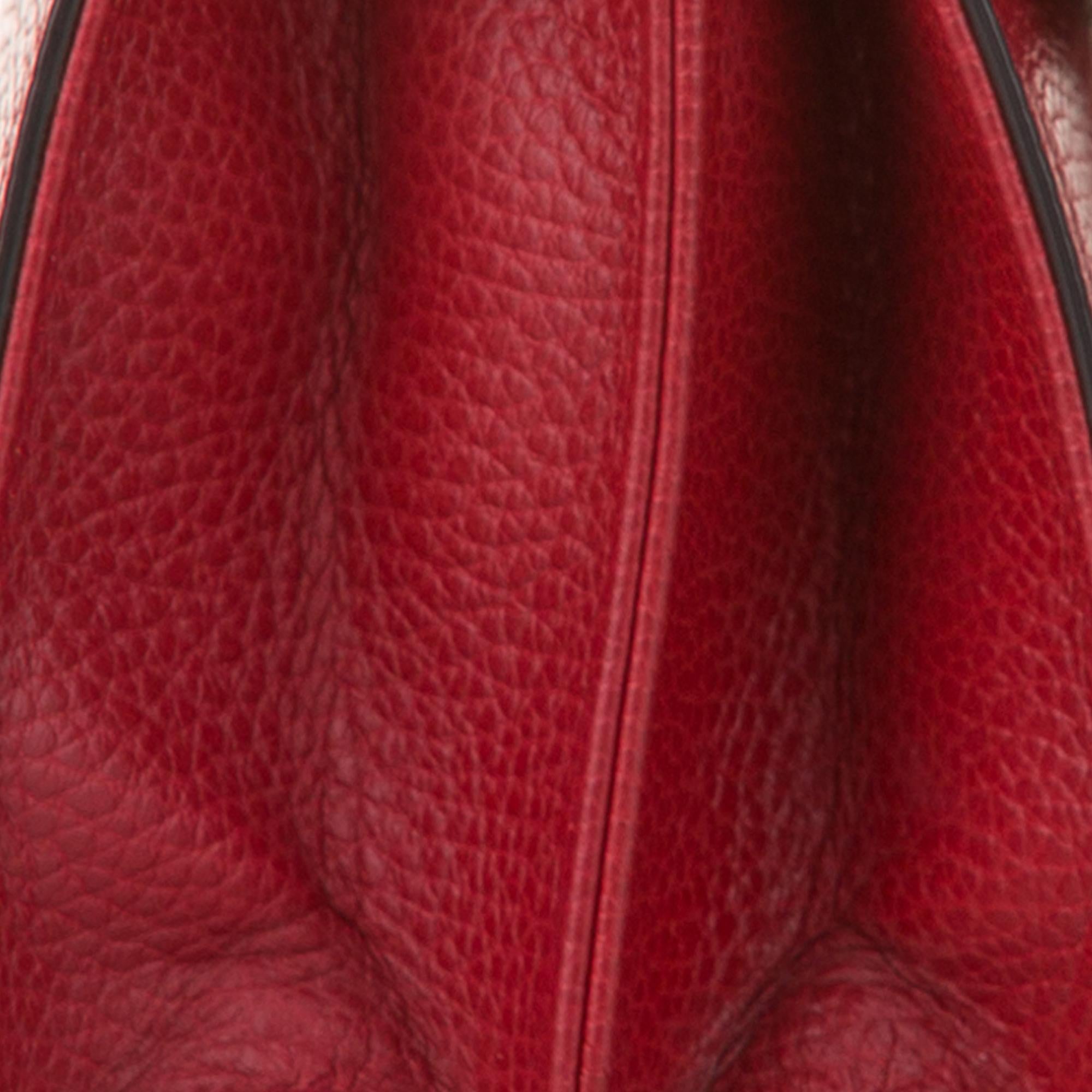 Gucci Small Interlocking G Leather Crossbody Bag (SHG-32603)