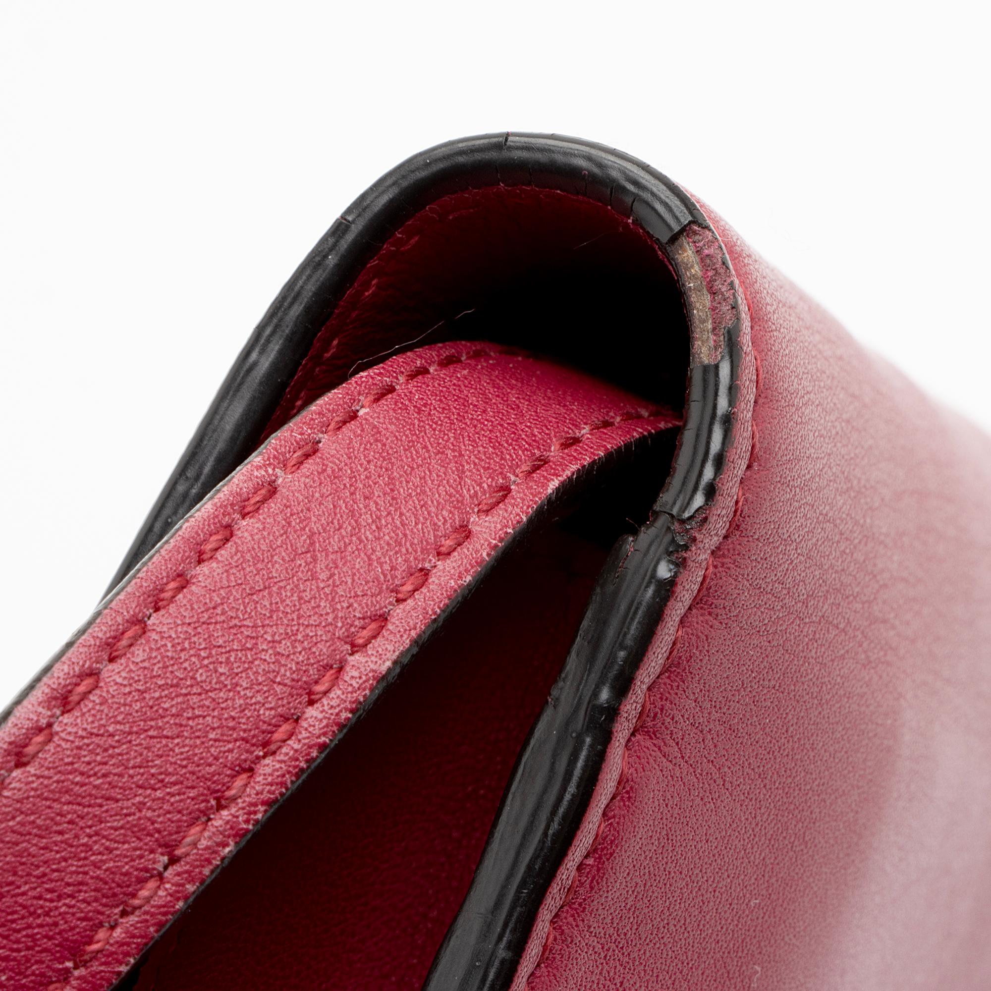 Gucci Smooth Calfskin Interlocking G Wallet on Strap (SHF-poz1cn)