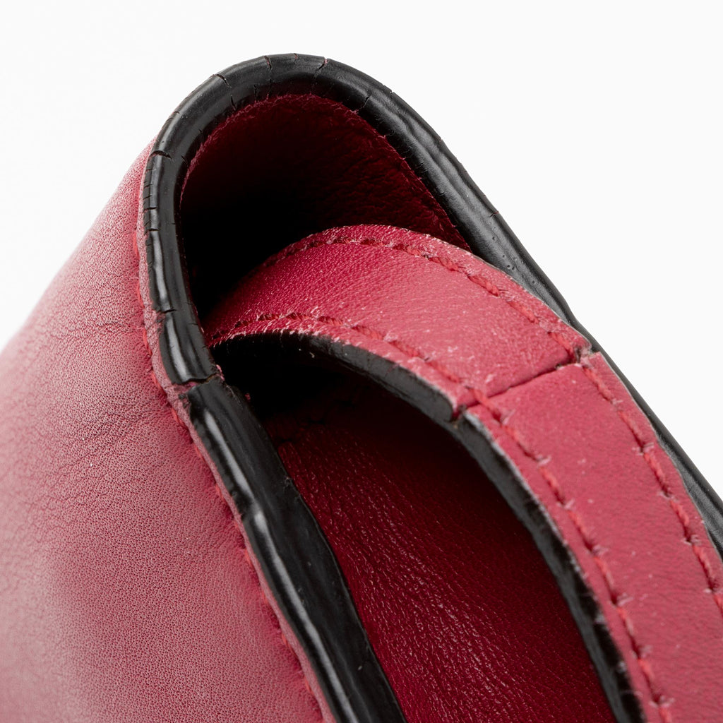 Gucci Smooth Calfskin Interlocking G Wallet on Strap (SHF-poz1cn)
