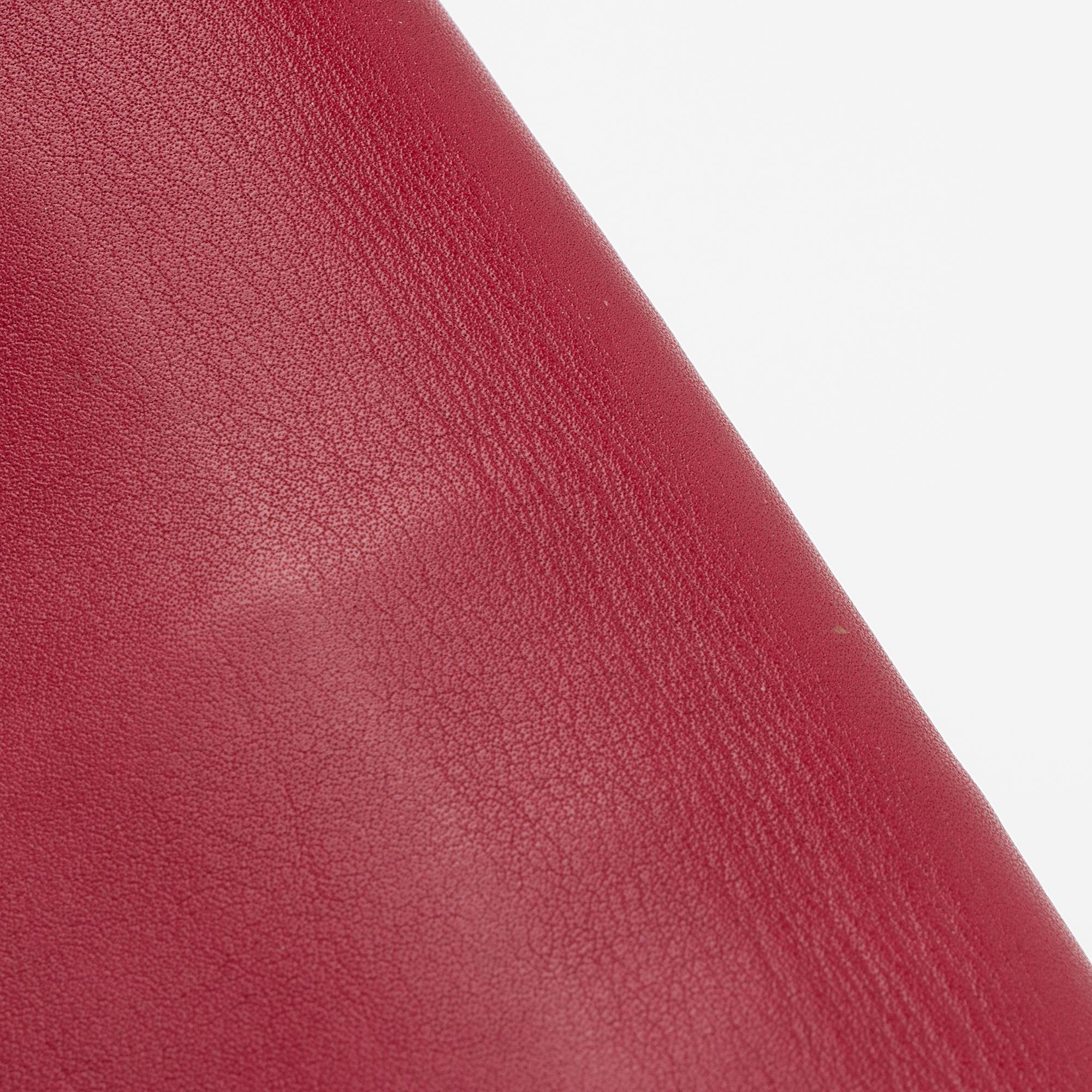 Gucci Smooth Calfskin Interlocking G Wallet on Strap (SHF-poz1cn)
