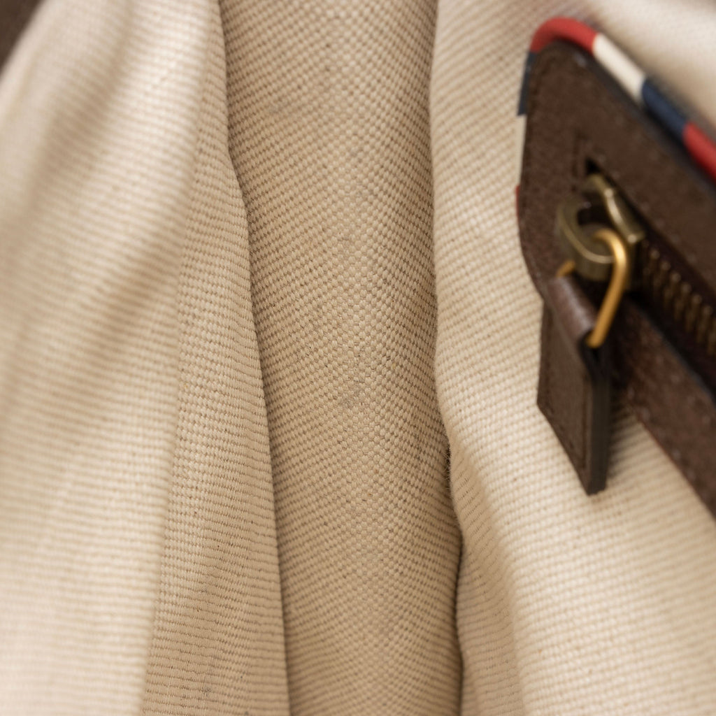 Gucci Soft GG Supreme Gucci Courrier Messenger Clutch