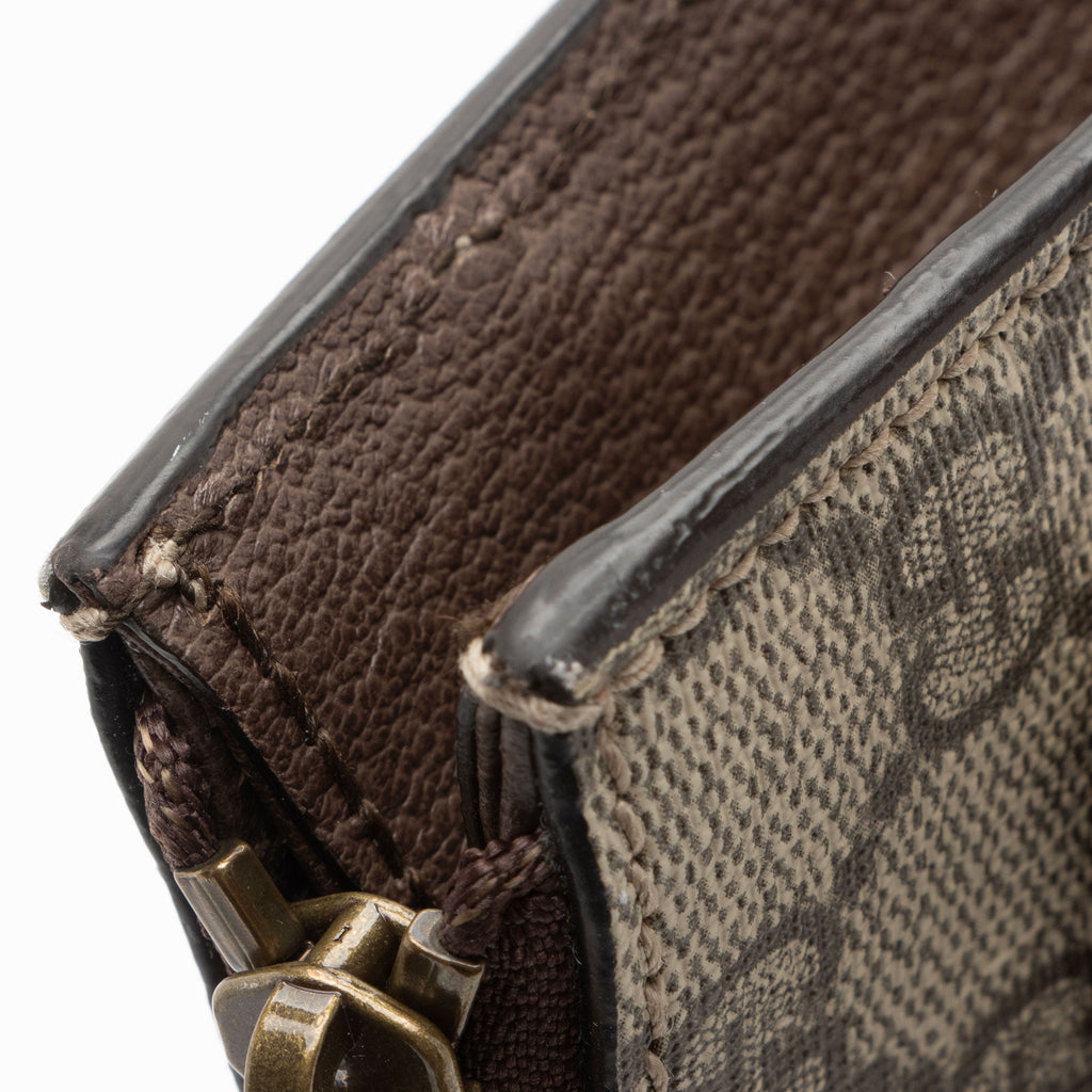 Gucci Soft GG Supreme Gucci Courrier Messenger Clutch
