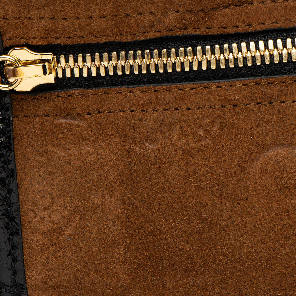 Gucci Suede Pochette (SHF-EPOUz5)