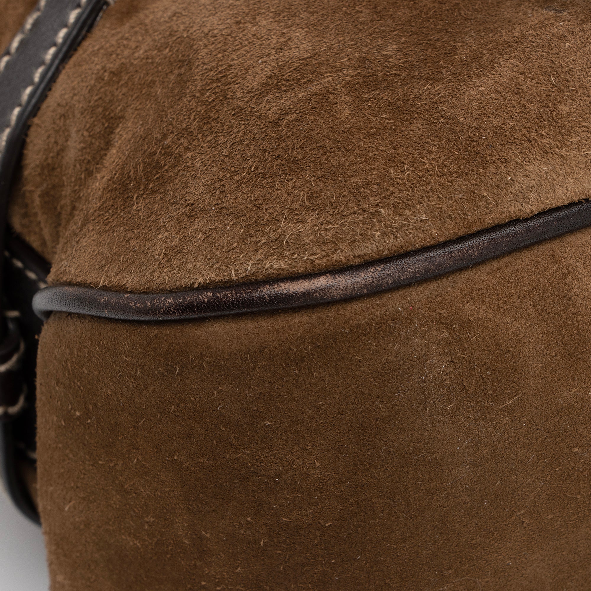 Gucci Suede Royal Satchel (SHF-NaAFTp)